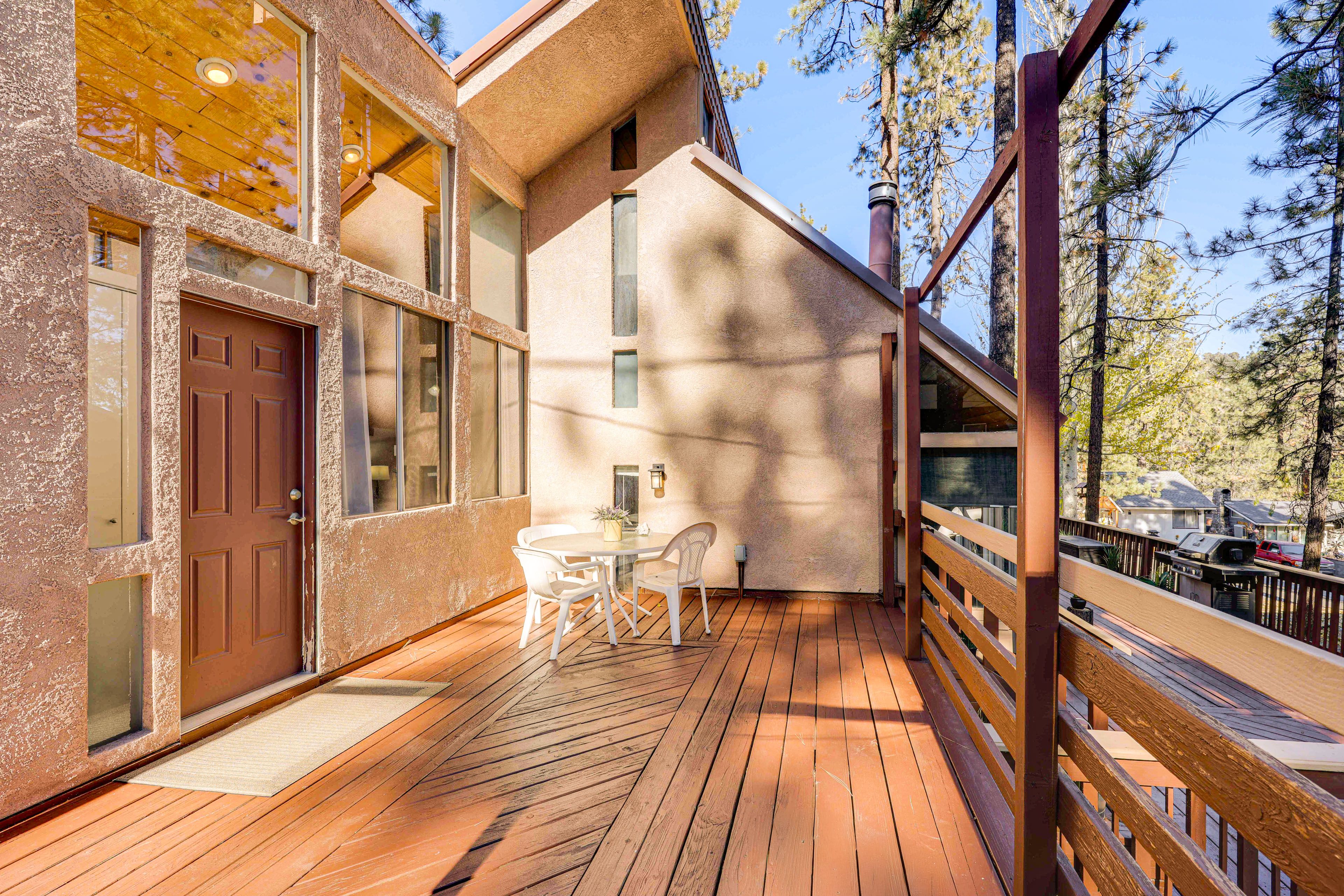 Furnished Deck | Gas Grill