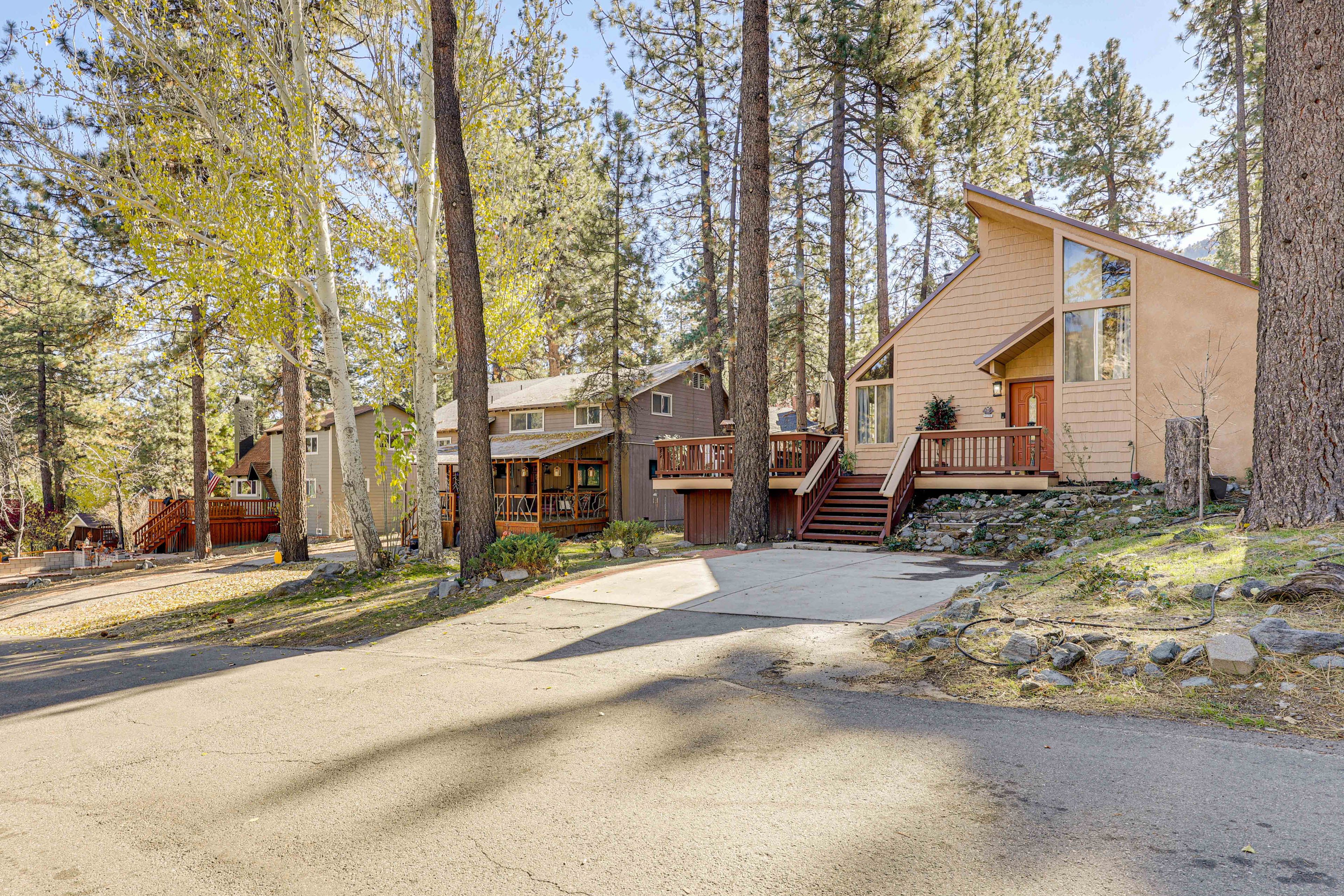 Parking | Driveway (4 Vehicles)