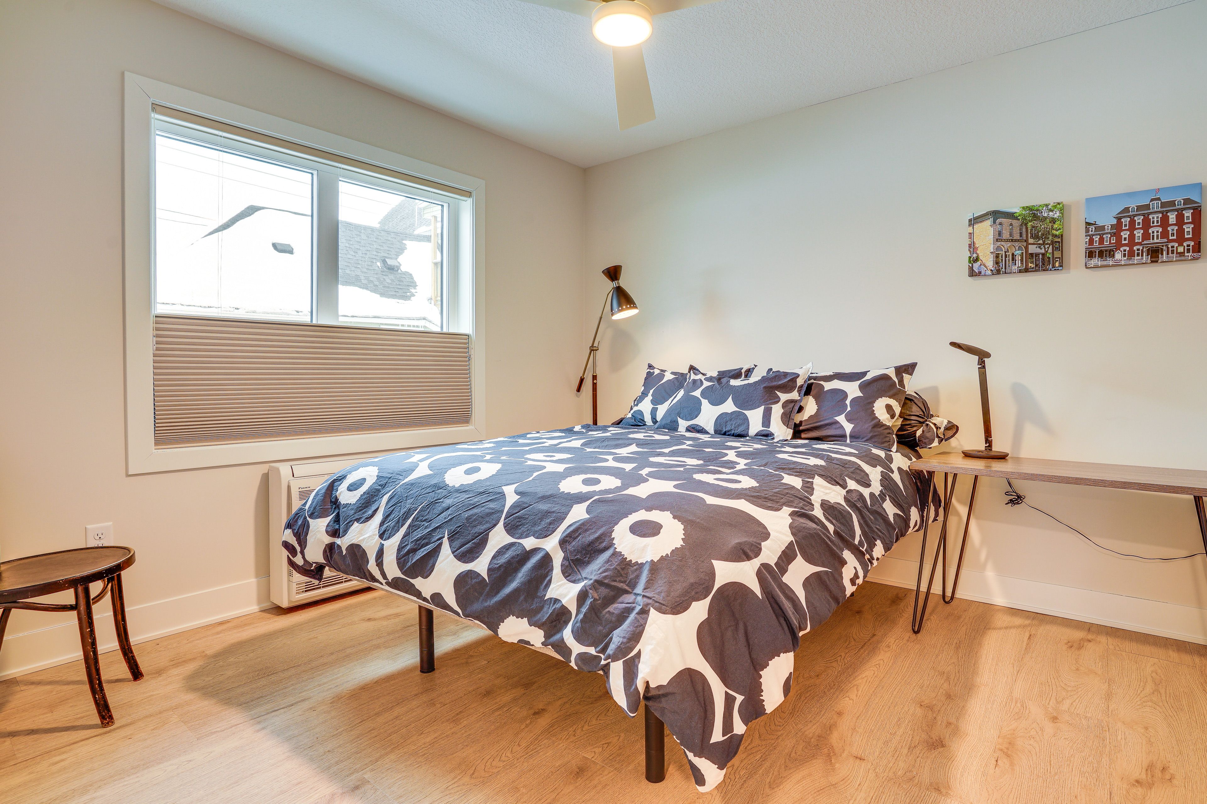 Bedroom | Queen Bed | Linens Provided