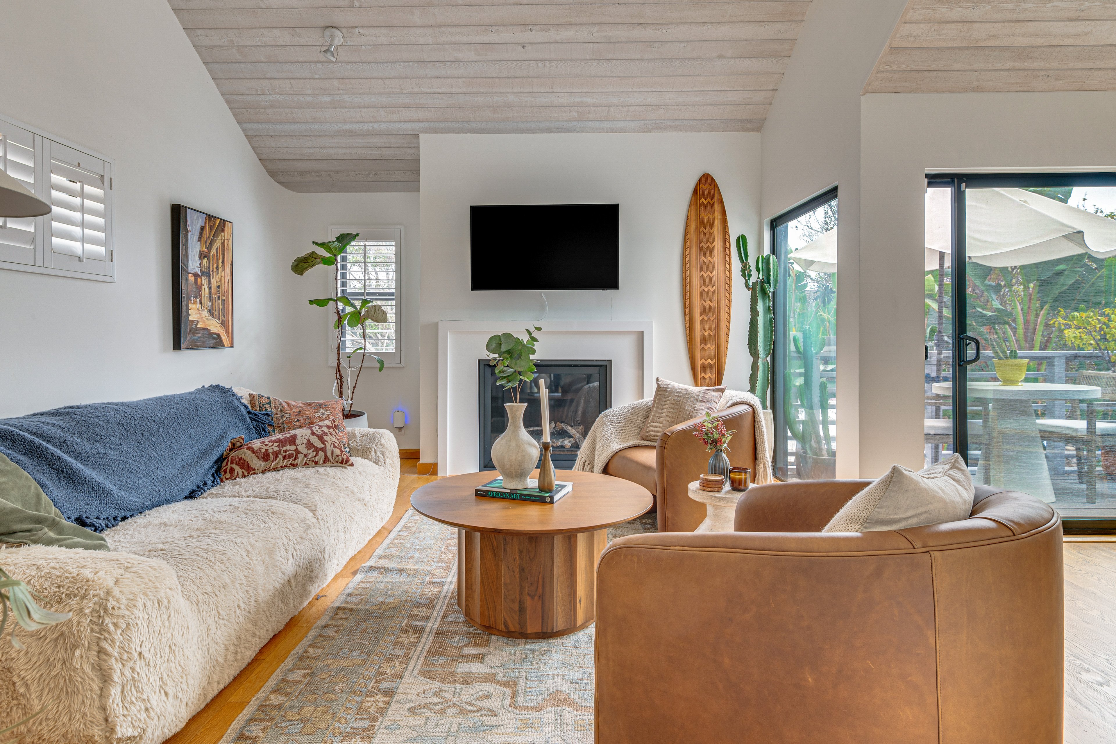 Living Room | Fireplace | Smart TV | Main Level