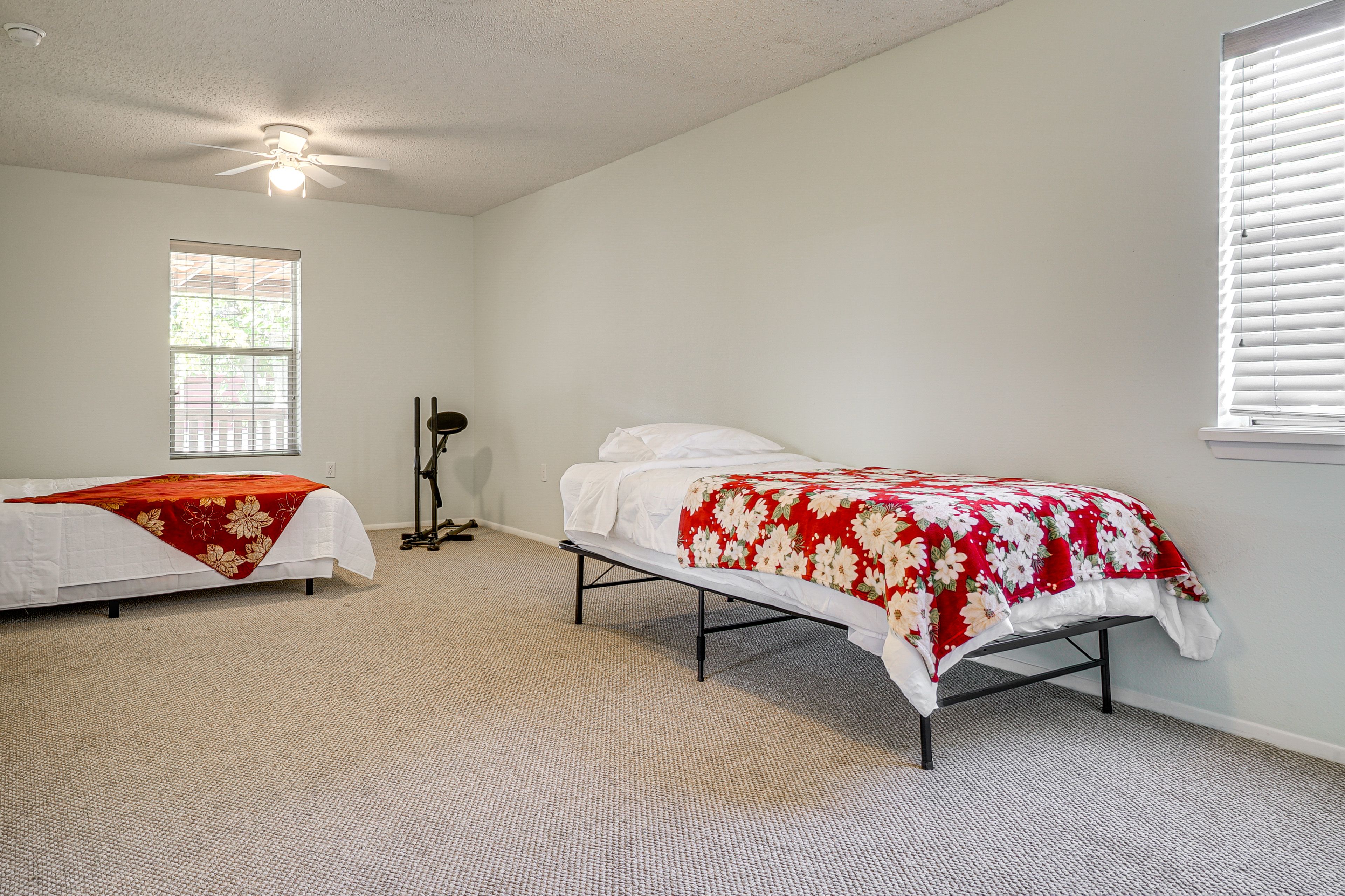 Bedroom 3 | Full Bed | Twin Bed