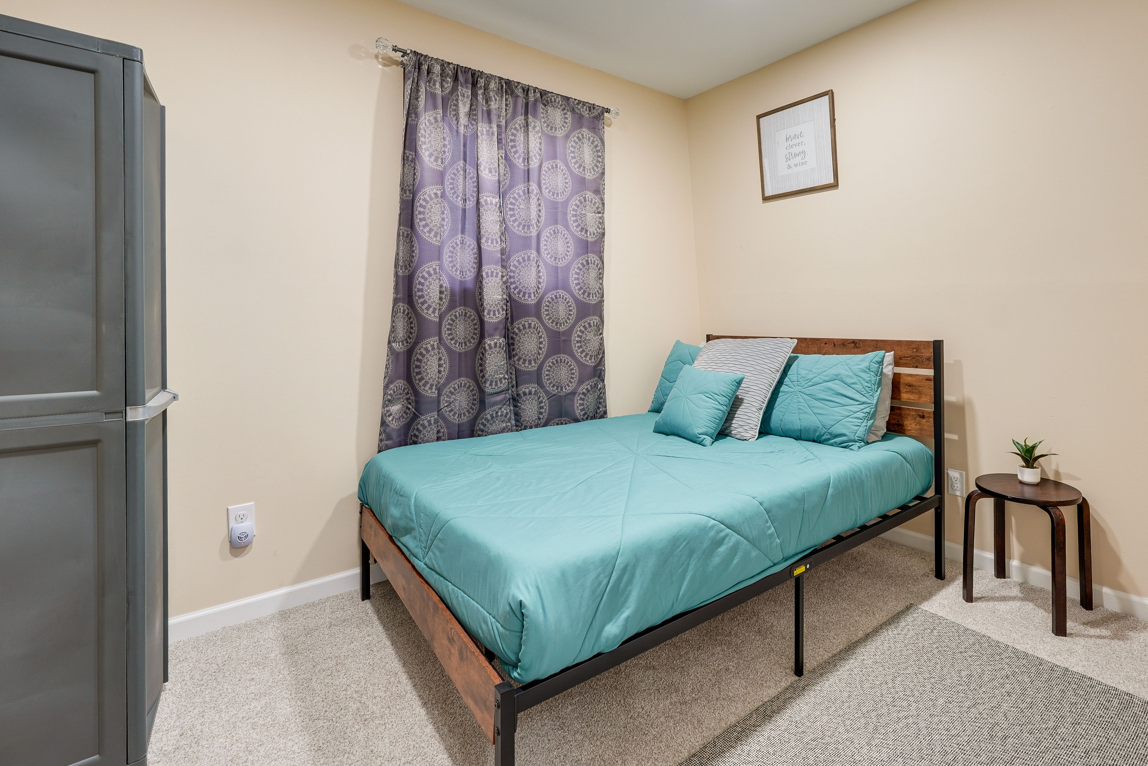 Bedroom 1 | 2nd Floor | Queen Bed