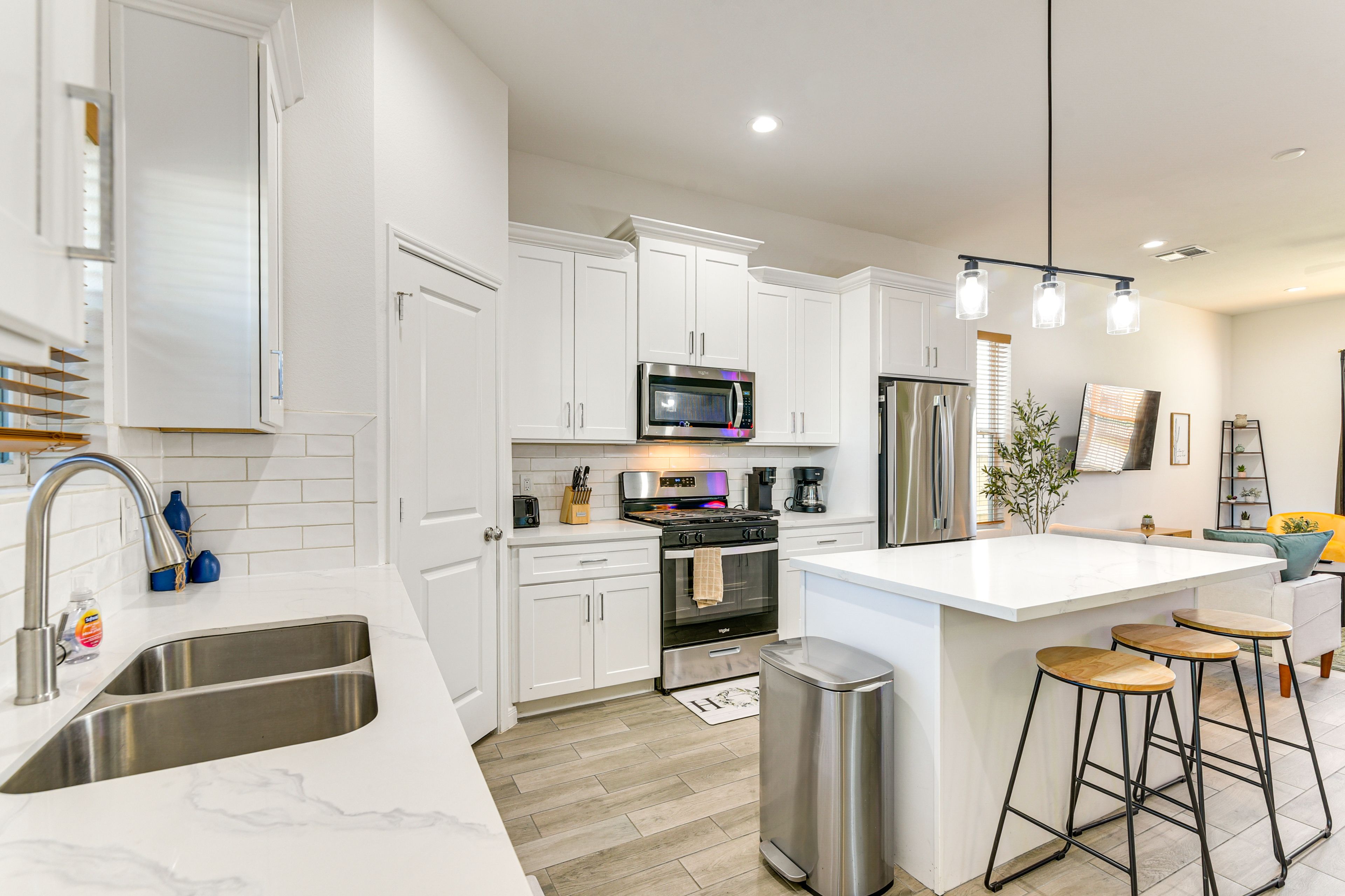 Kitchen | 1st Floor | Keurig & Drip Coffee Makers | Cooking Basics