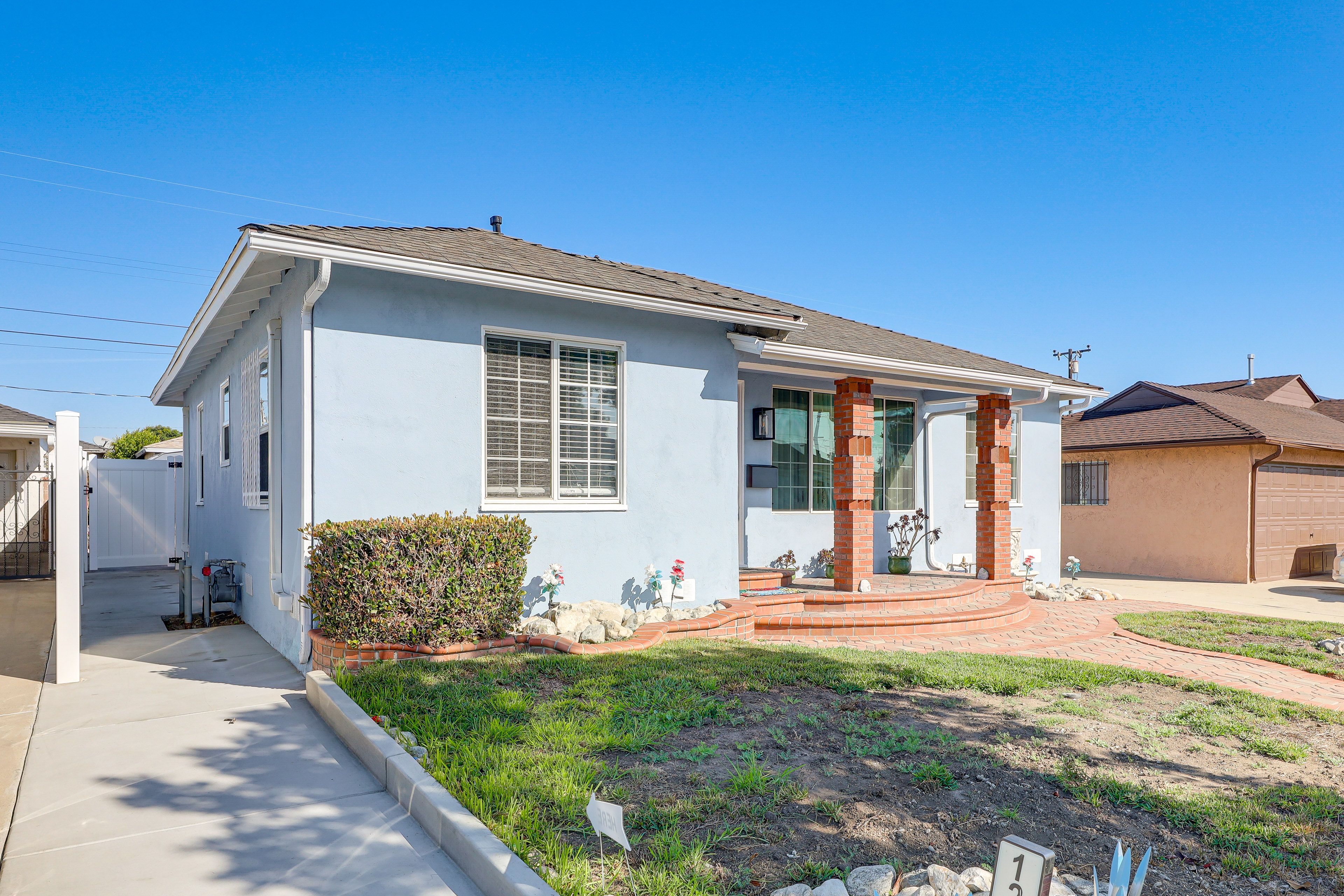 Parking | Driveway (2 Vehicles)