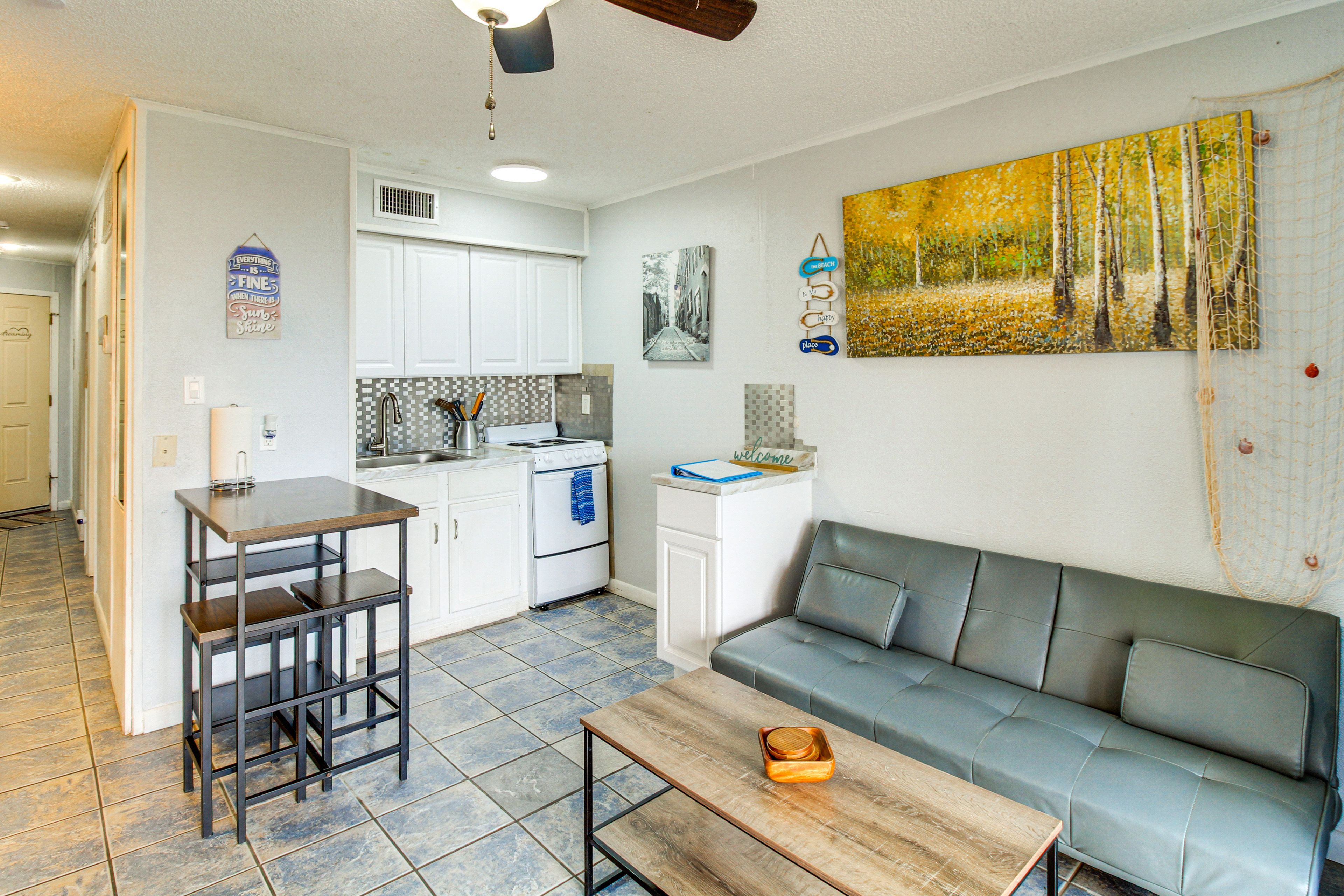 Living Room | Free WiFi | Central A/C | Full Futon