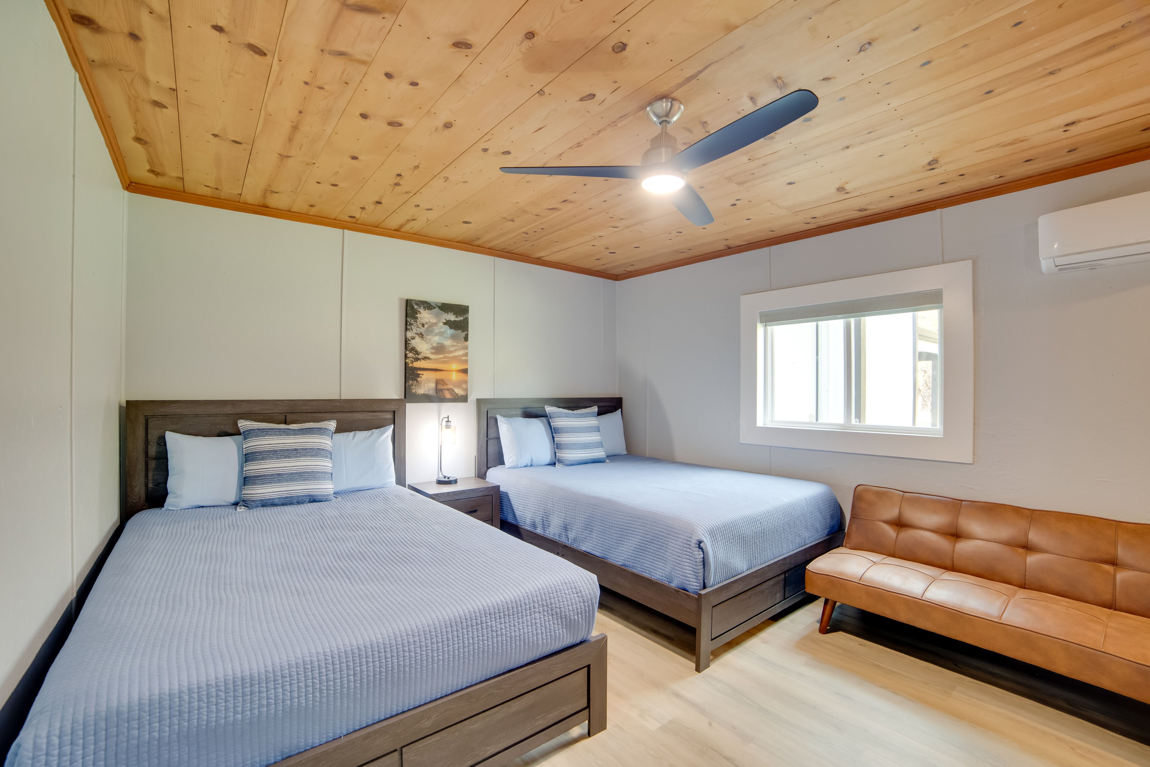 Bedroom 2 | 2 Queen Beds | Full Futon