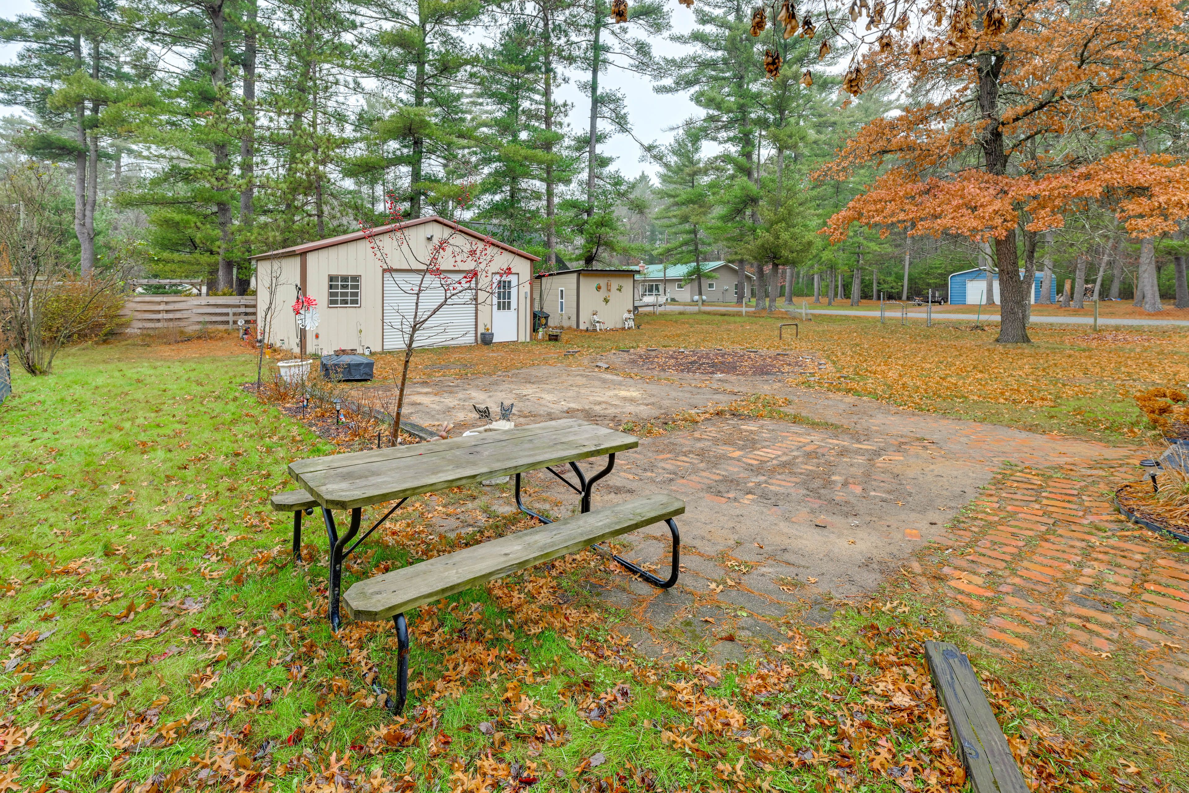 Large Backyard | Wood-Burning Fire Pit | Gas Grill | Game Shed w/ Air Hockey