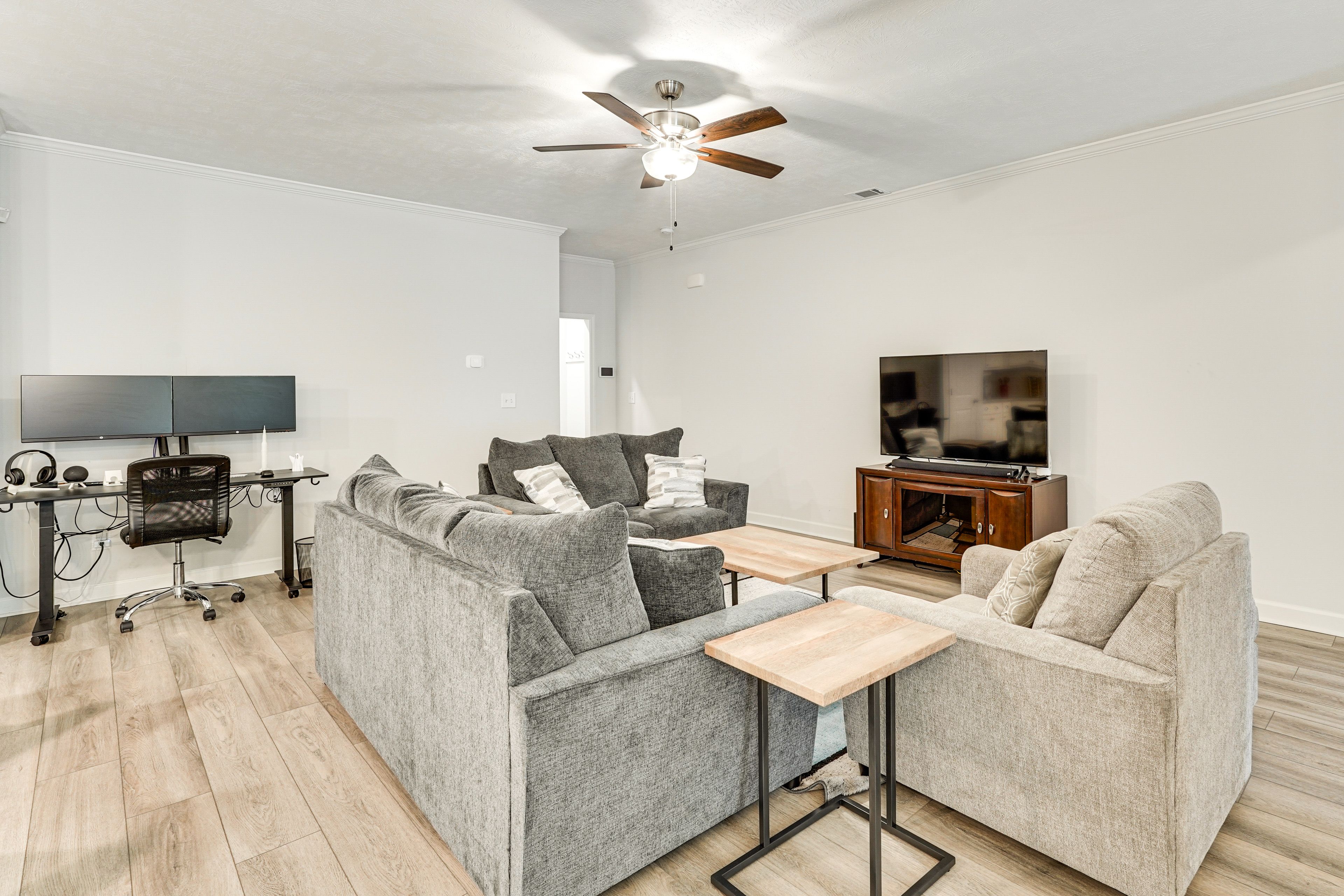 Living Room | 1st Floor | Smart TV | Free WiFi