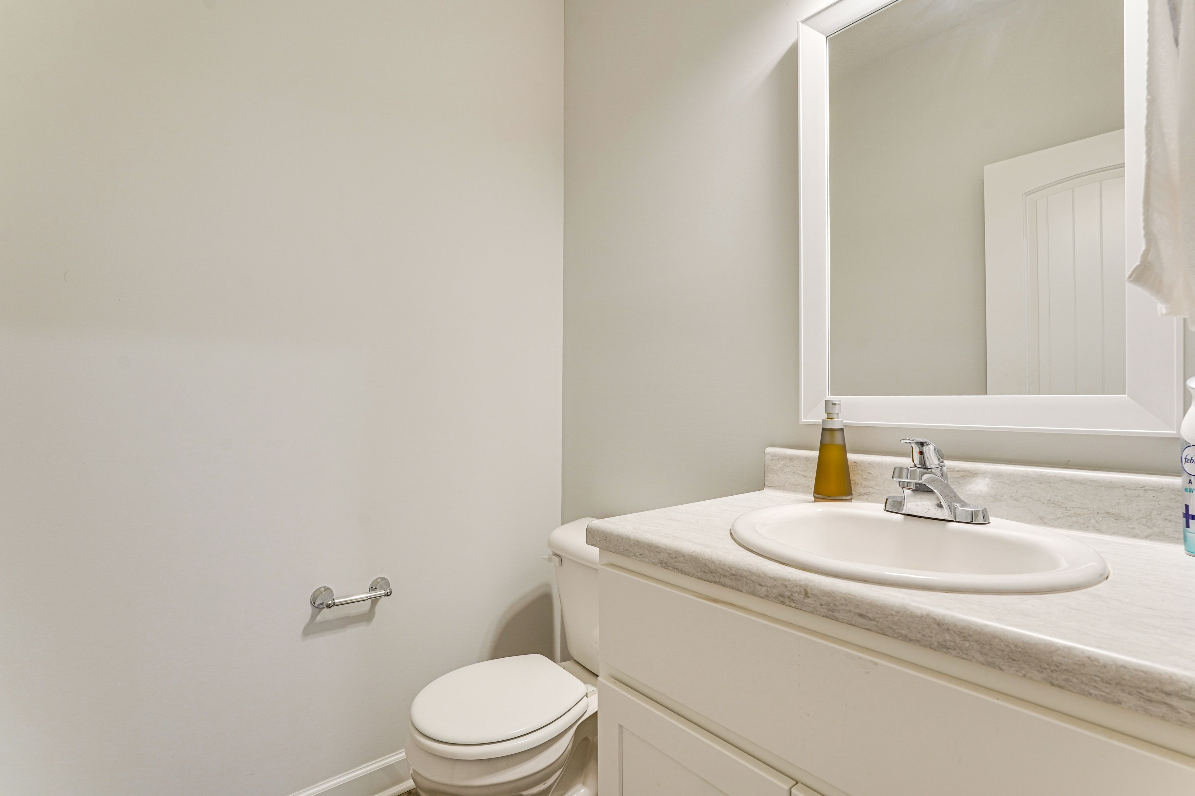 Half Bathroom | 1st Floor