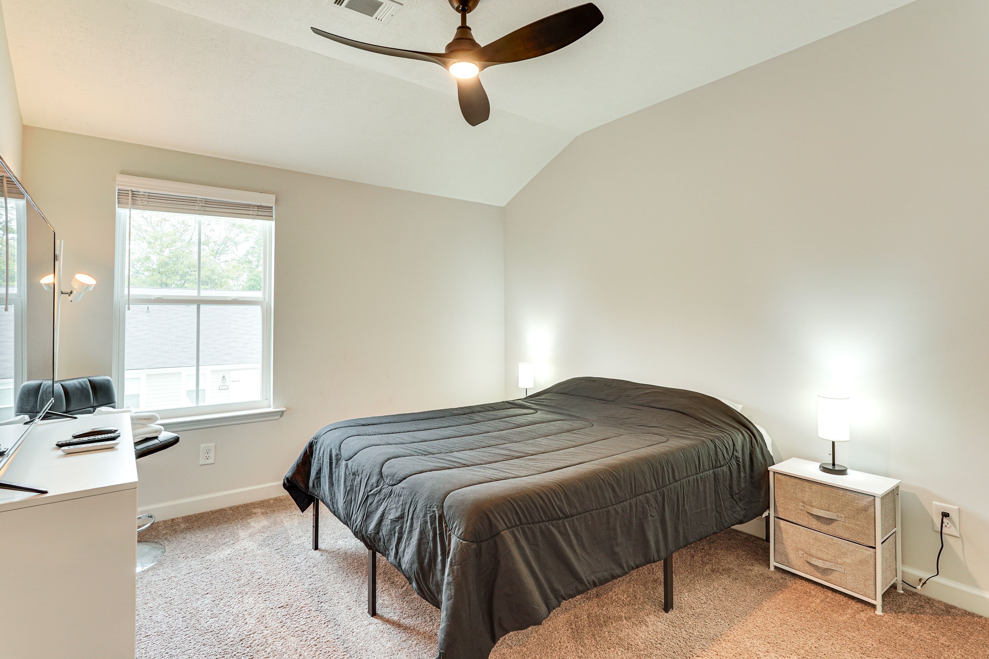 Bedroom 2 | Queen Bed | 2nd Floor