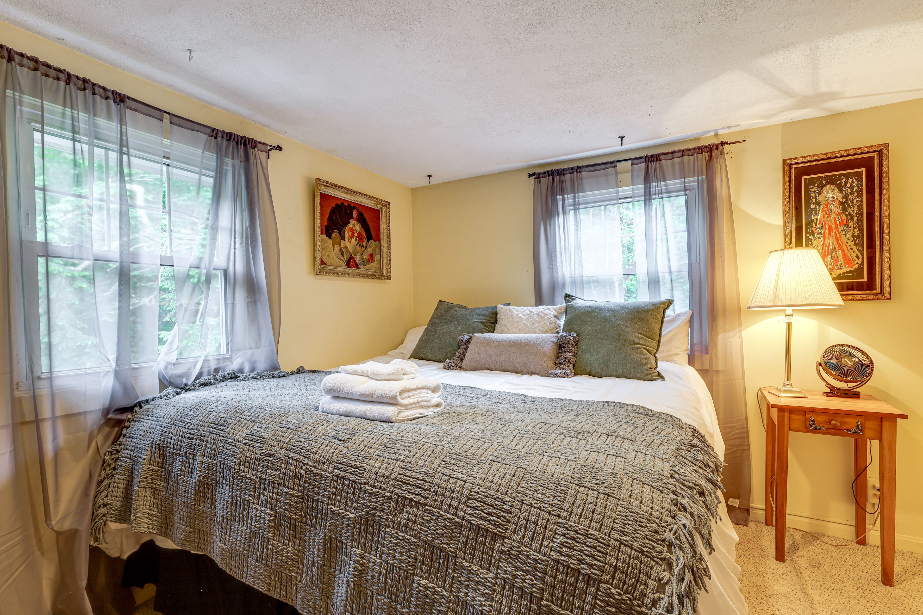 Bedroom 2 | King Bed | 2nd Floor