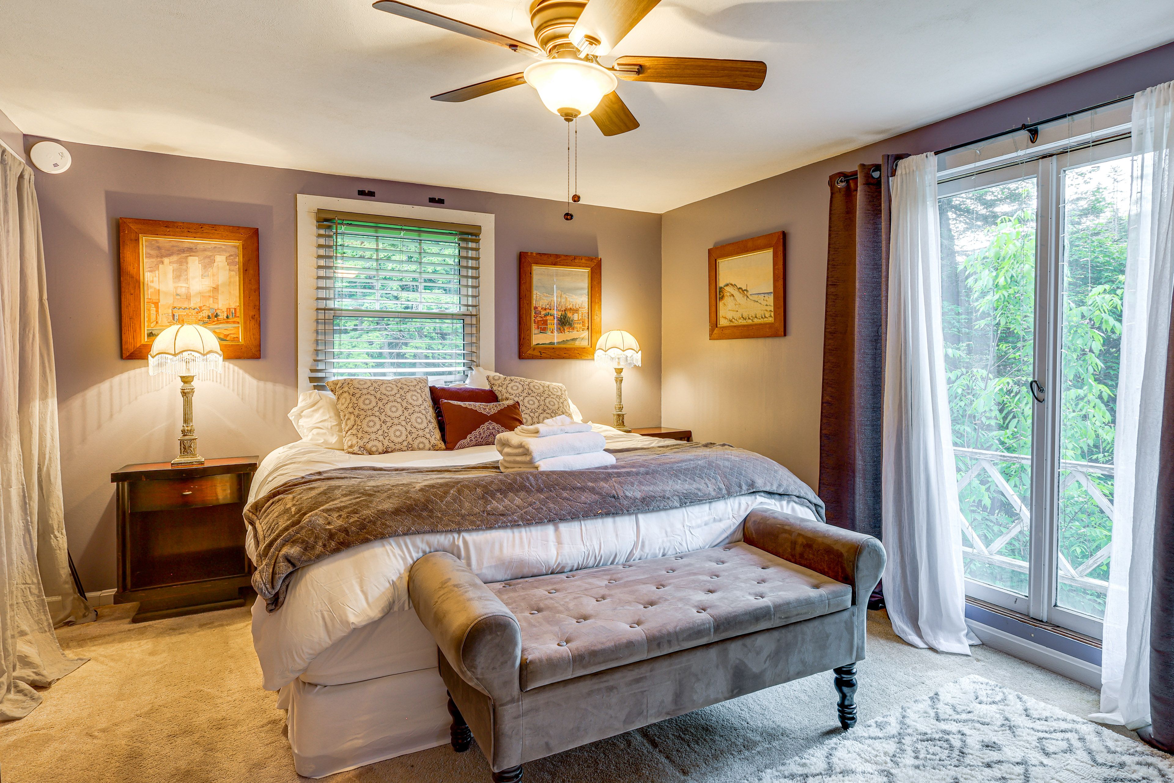 Bedroom 4 | Queen Bed | 1st Floor