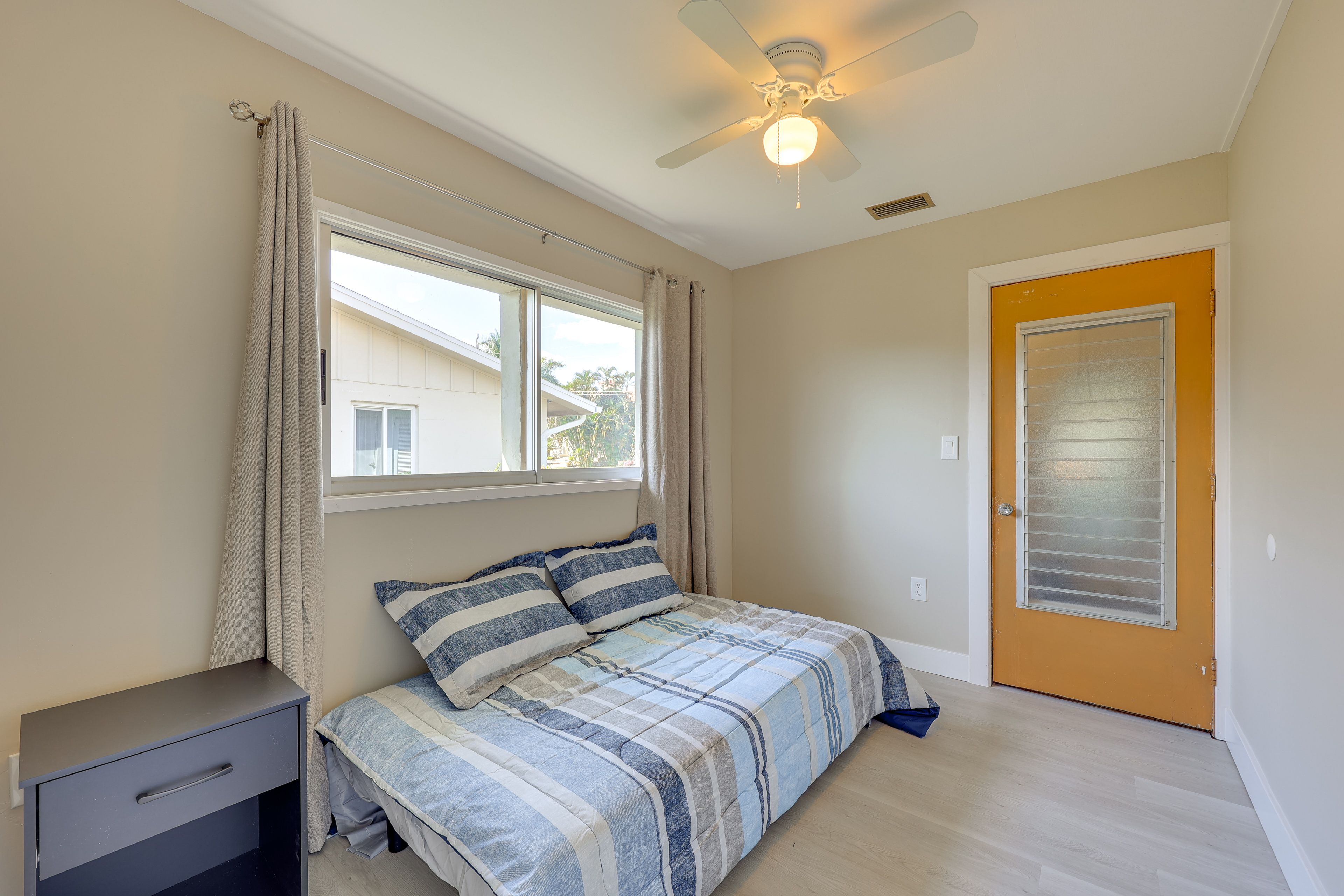 Bonus Room | Full Daybed