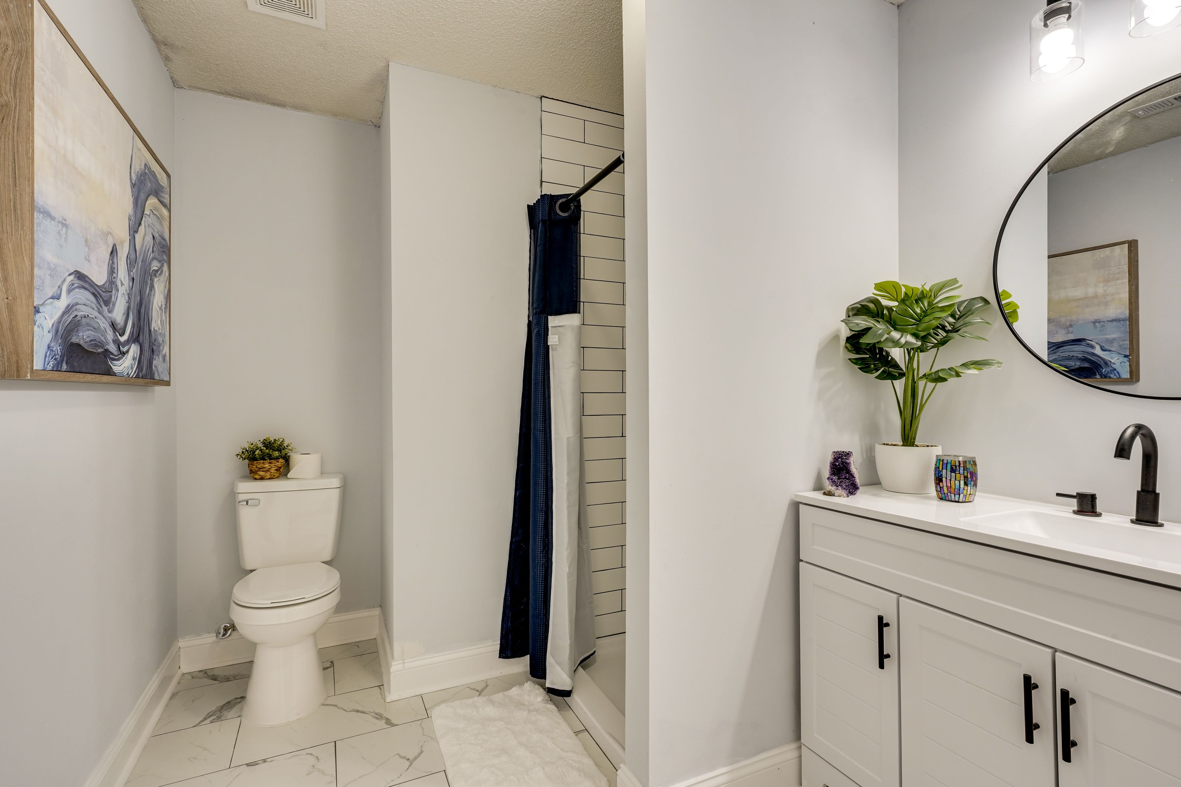 En-Suite Bathroom | Towels Provided
