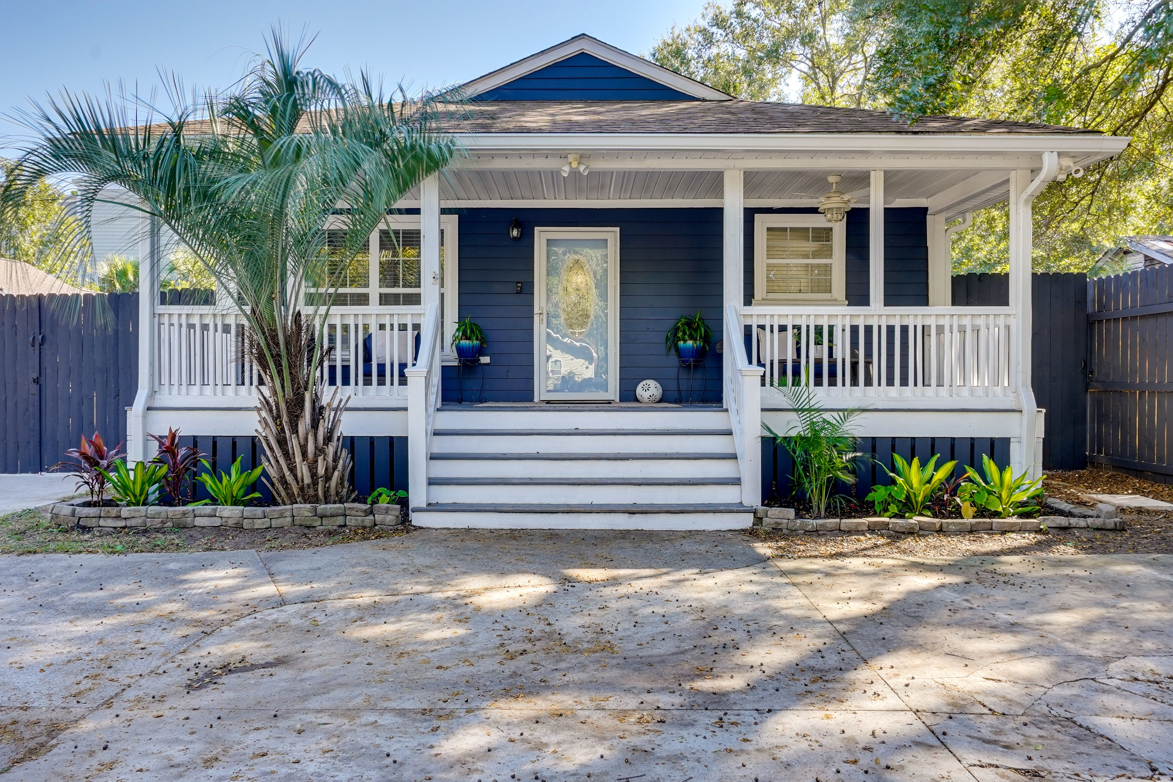 Mt Pleasant Vacation Rental | 3BR | 2BA | 1,165 Sq Ft | Staircase to Enter