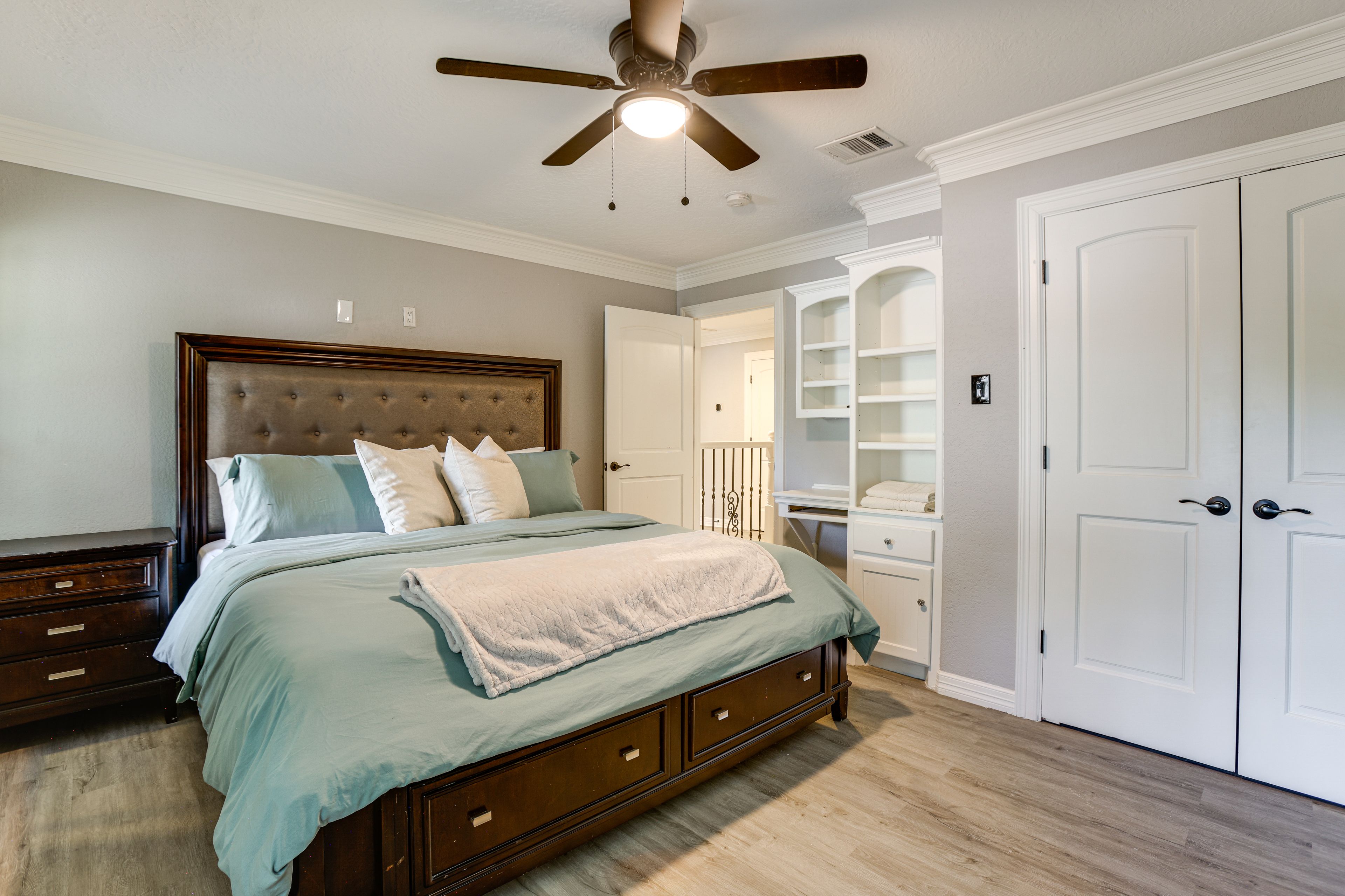 Bedoom 2 | 2nd Floor | King Bed | Smart TV