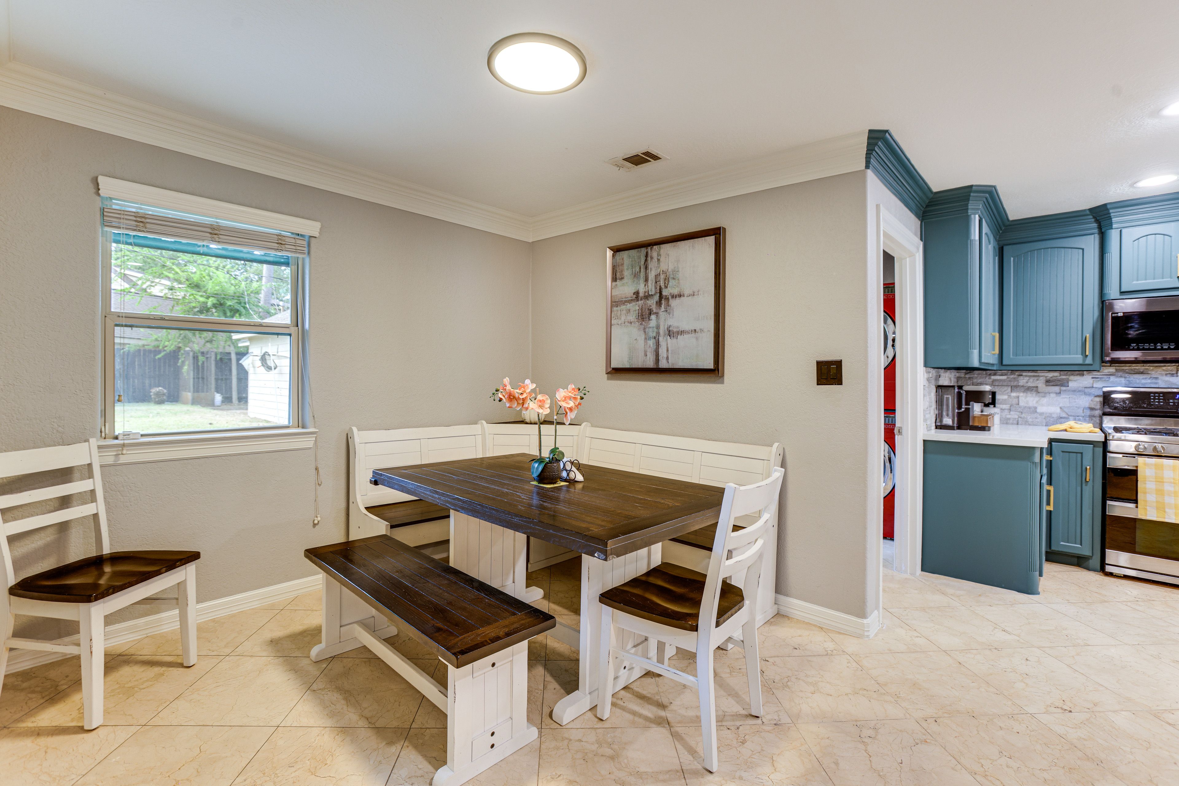 Breakfast Nook | 1st Floor