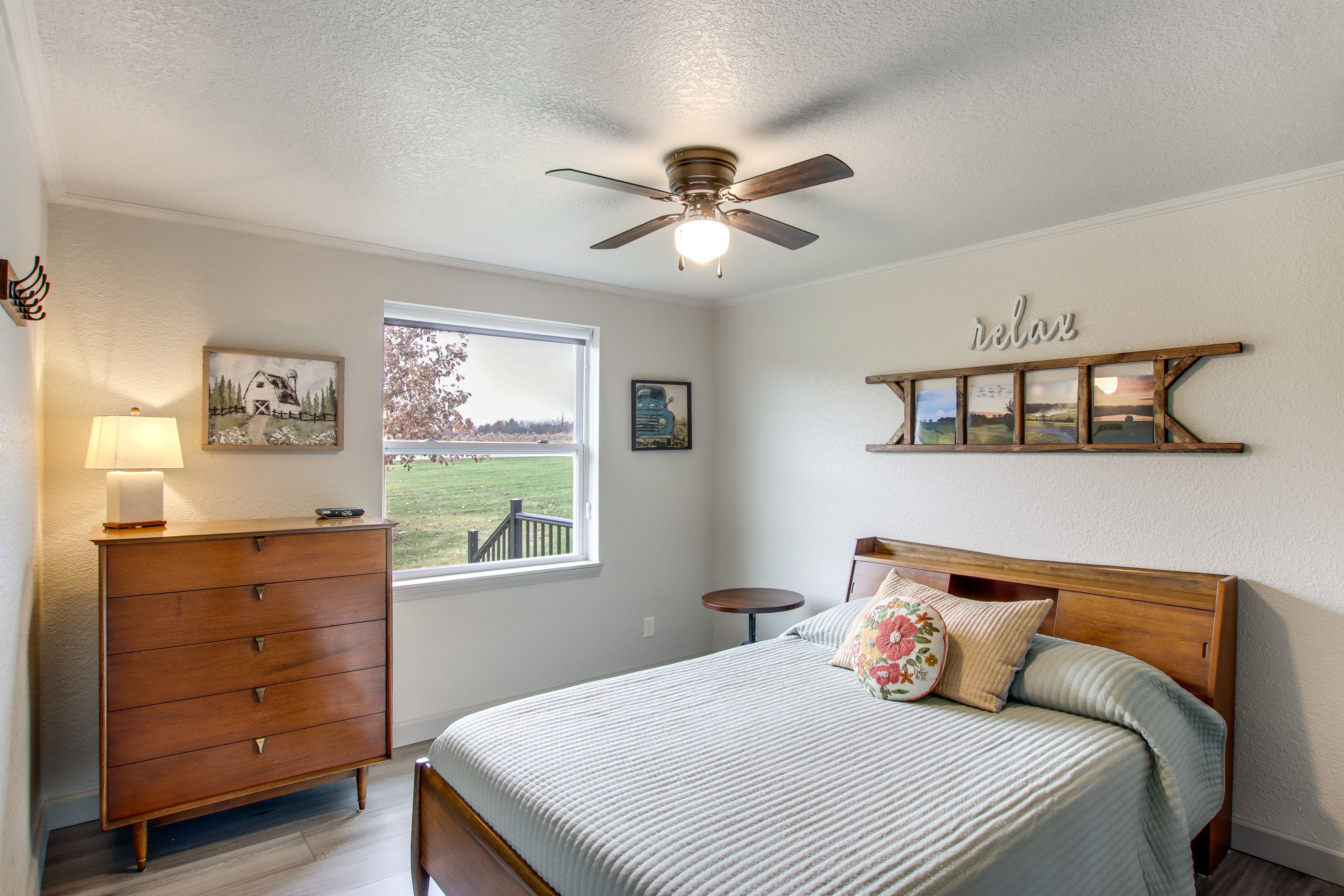 Bedroom 2 | Queen Bed