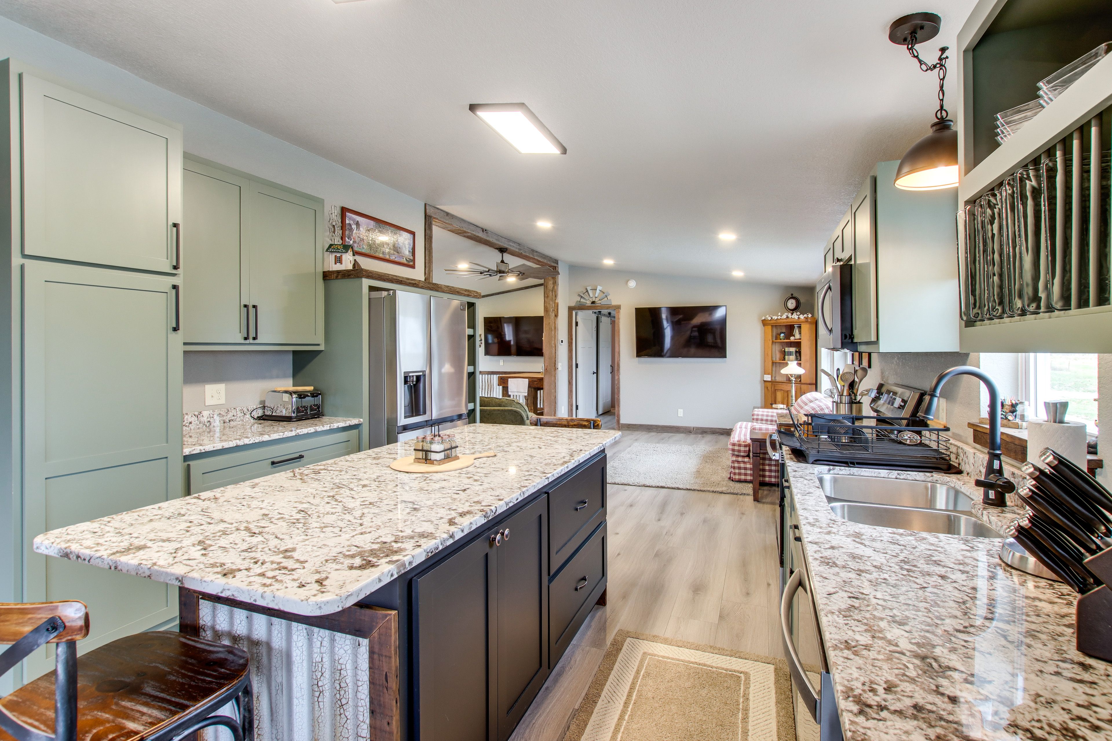 Kitchen | Cooking Basics | Breakfast Bar