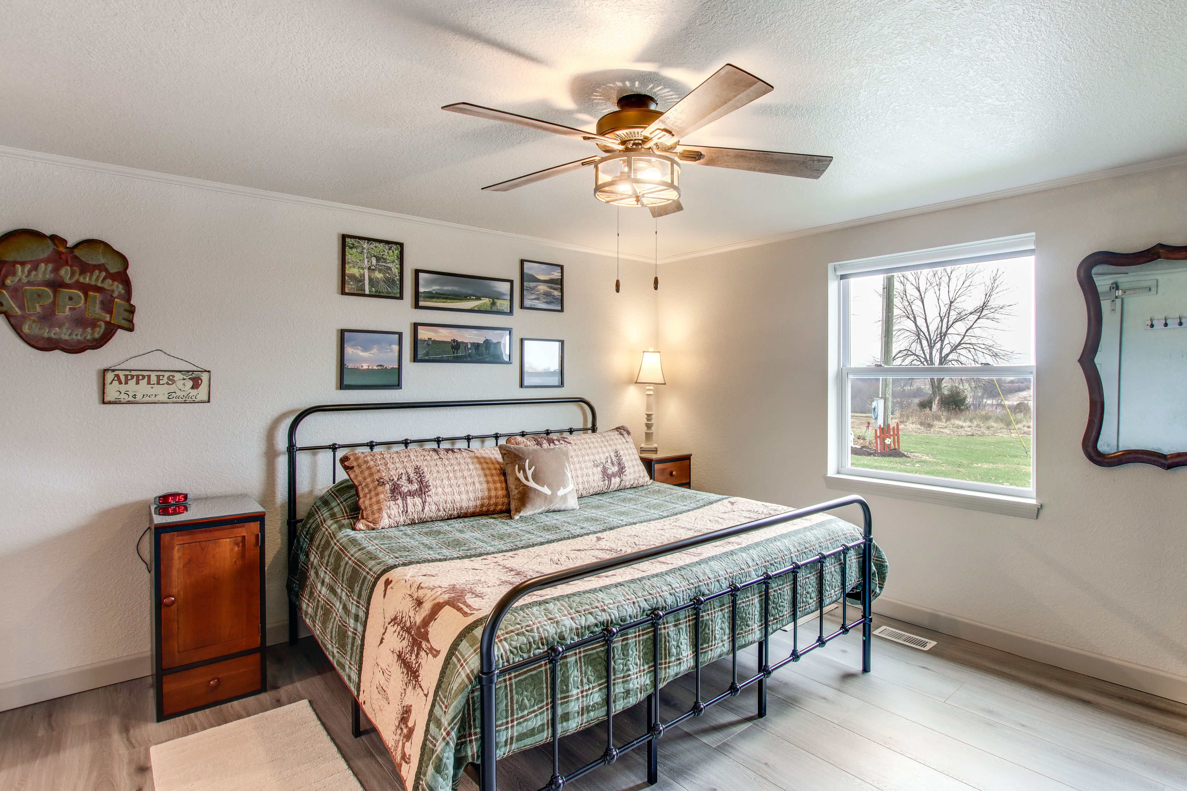 Bedroom 1 | King Bed | Linens Provided