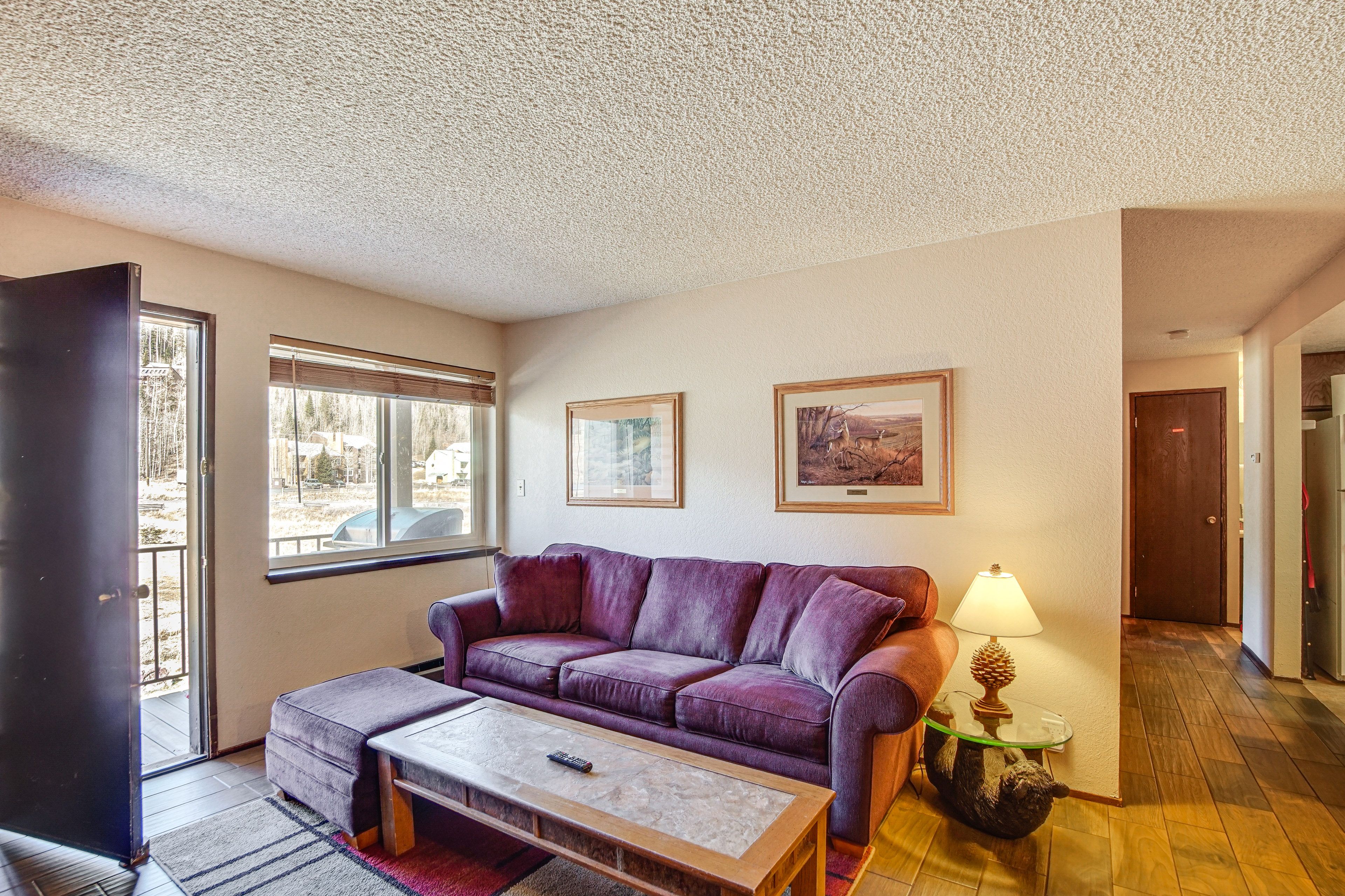 Living Room | Full Sleeper Sofa | Electric Heating