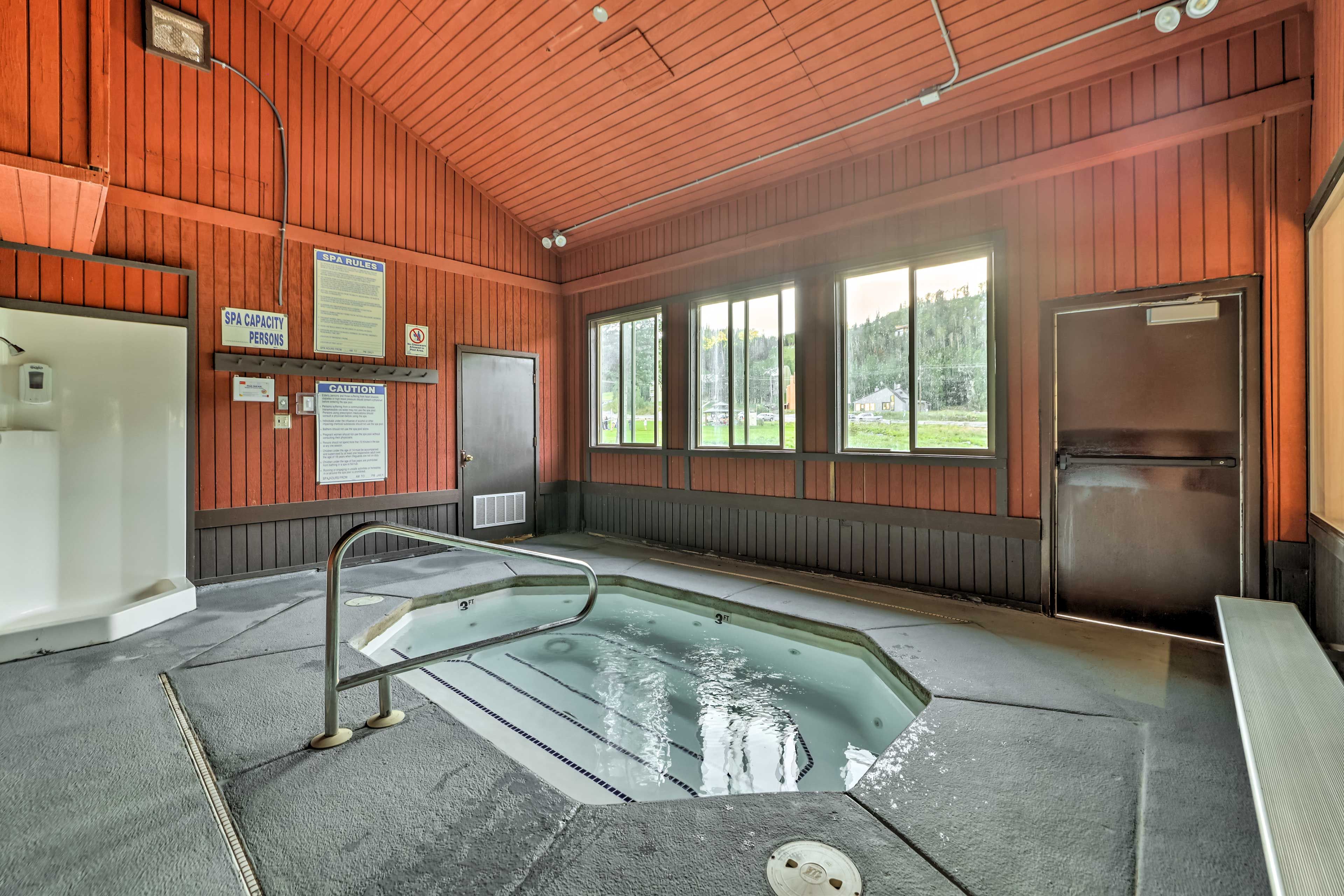 Brianwood Condominium | Community Hot Tub