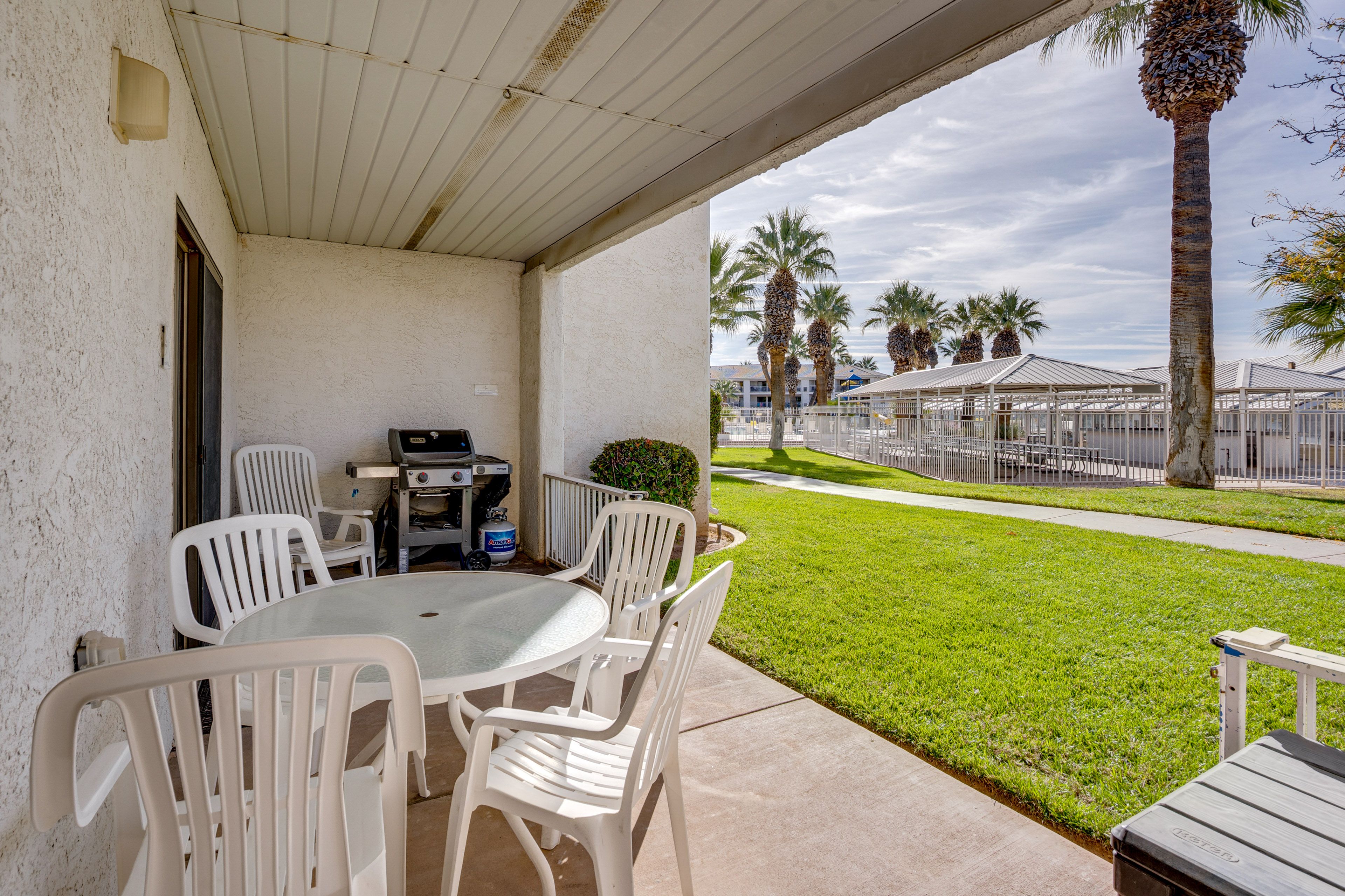 Private Patio | Gas Grill