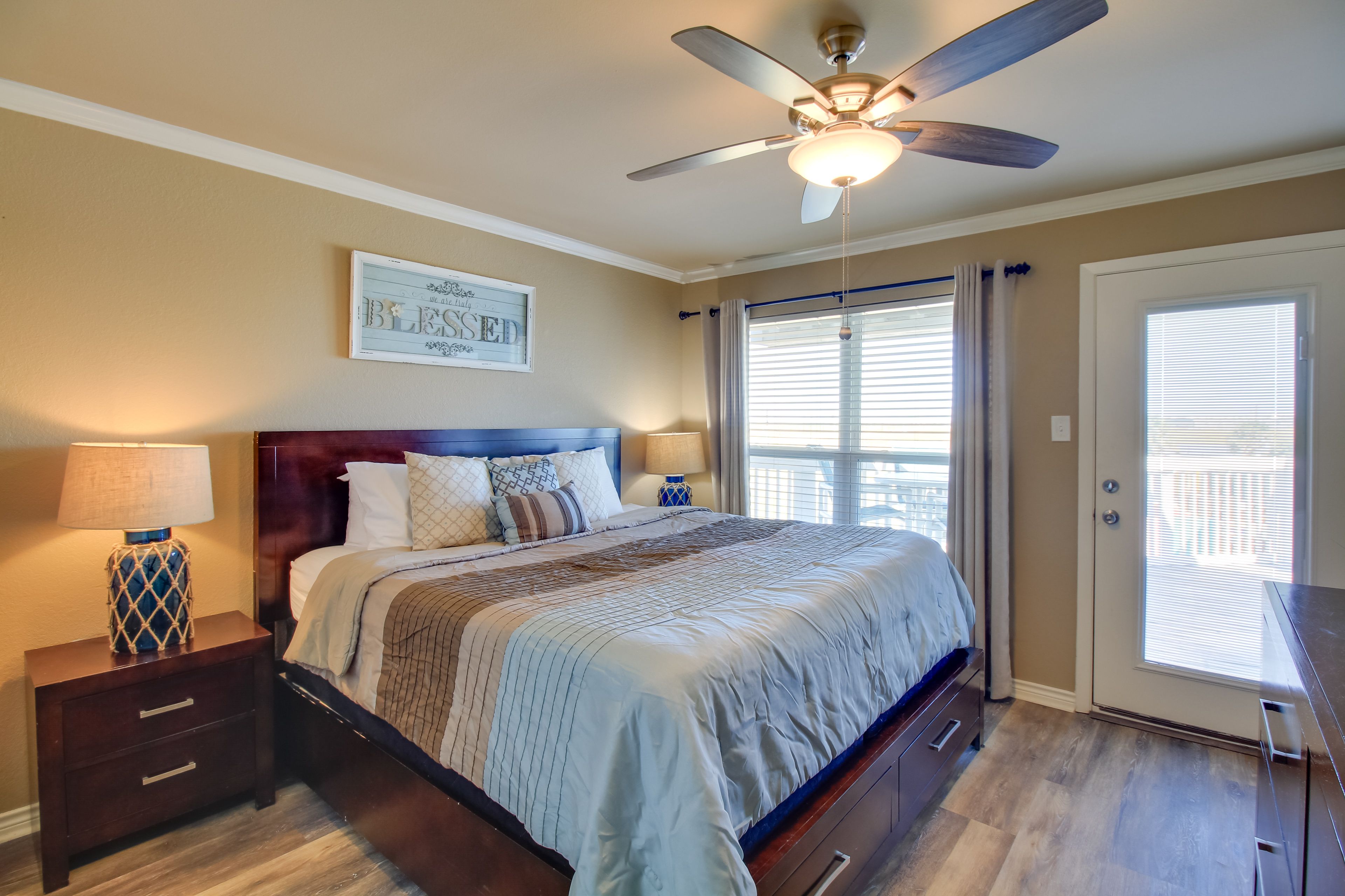 Bedroom 1 | King Bed | Linens