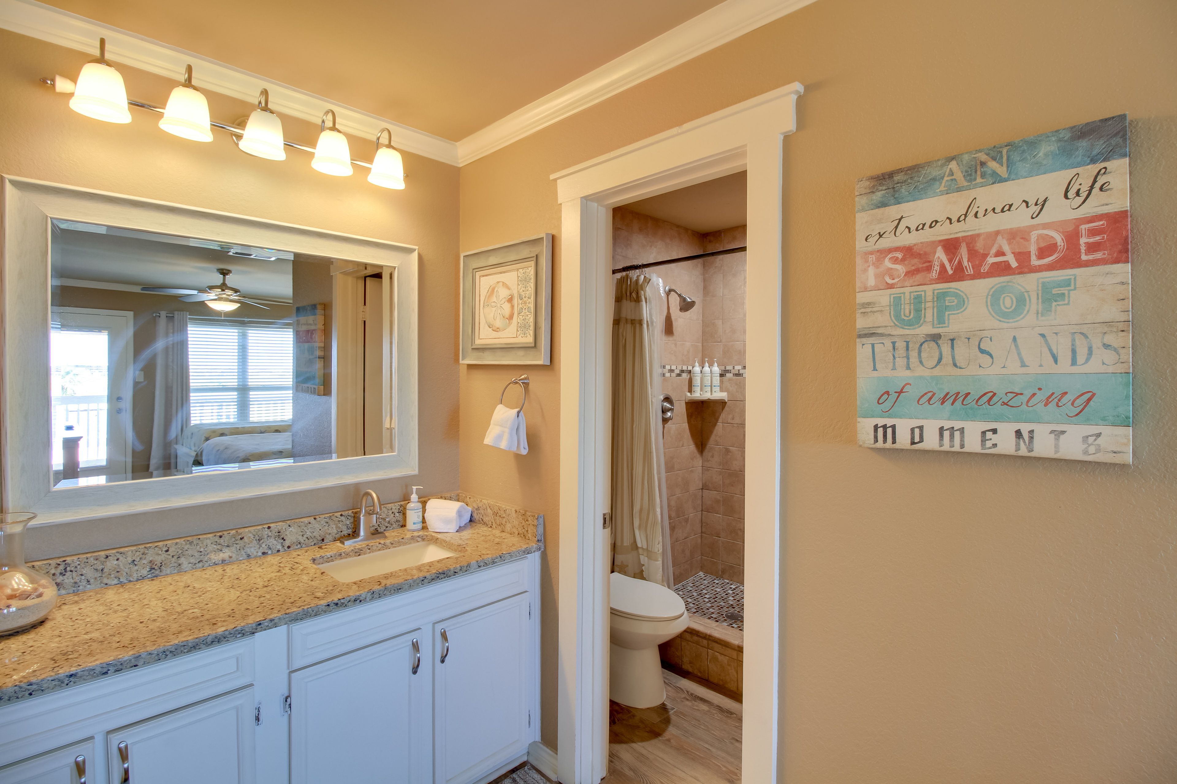 Full Bath | Washer & Dryer