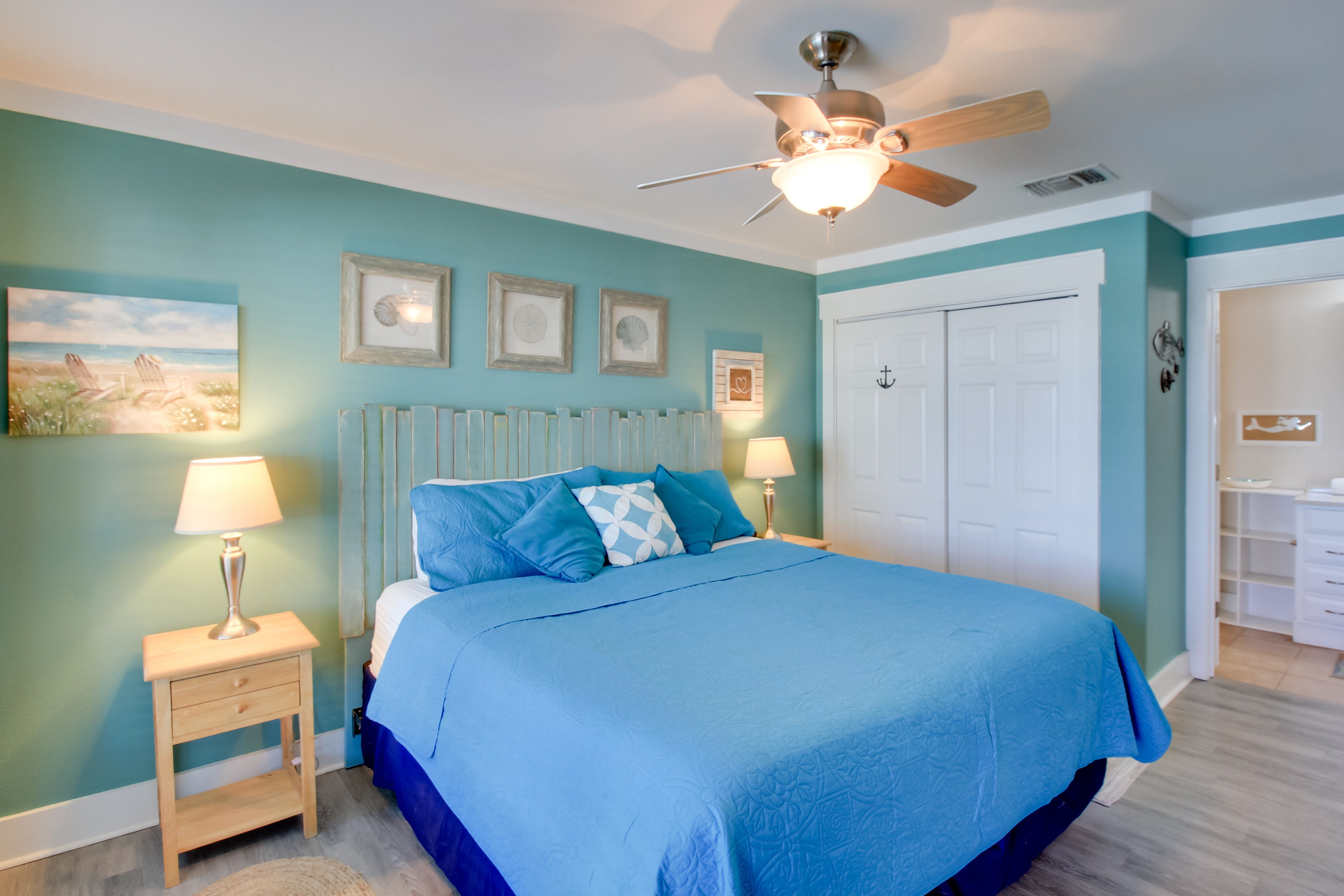 Bedroom 1 | King Bed | Linens