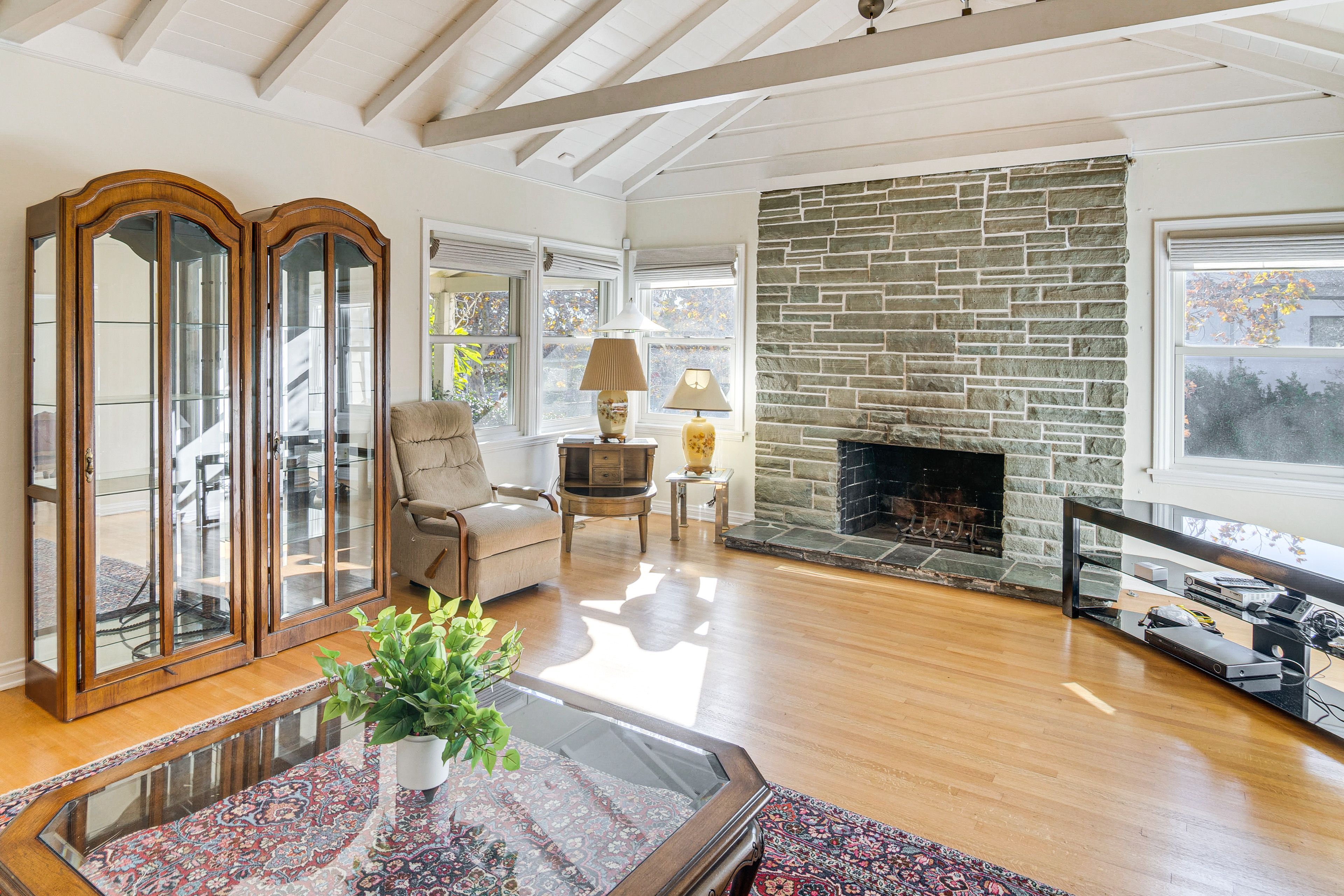 Los Angeles Vacation Rental | 2BR | 2BA | 1,863 Sq Ft | 3 Steps to Enter