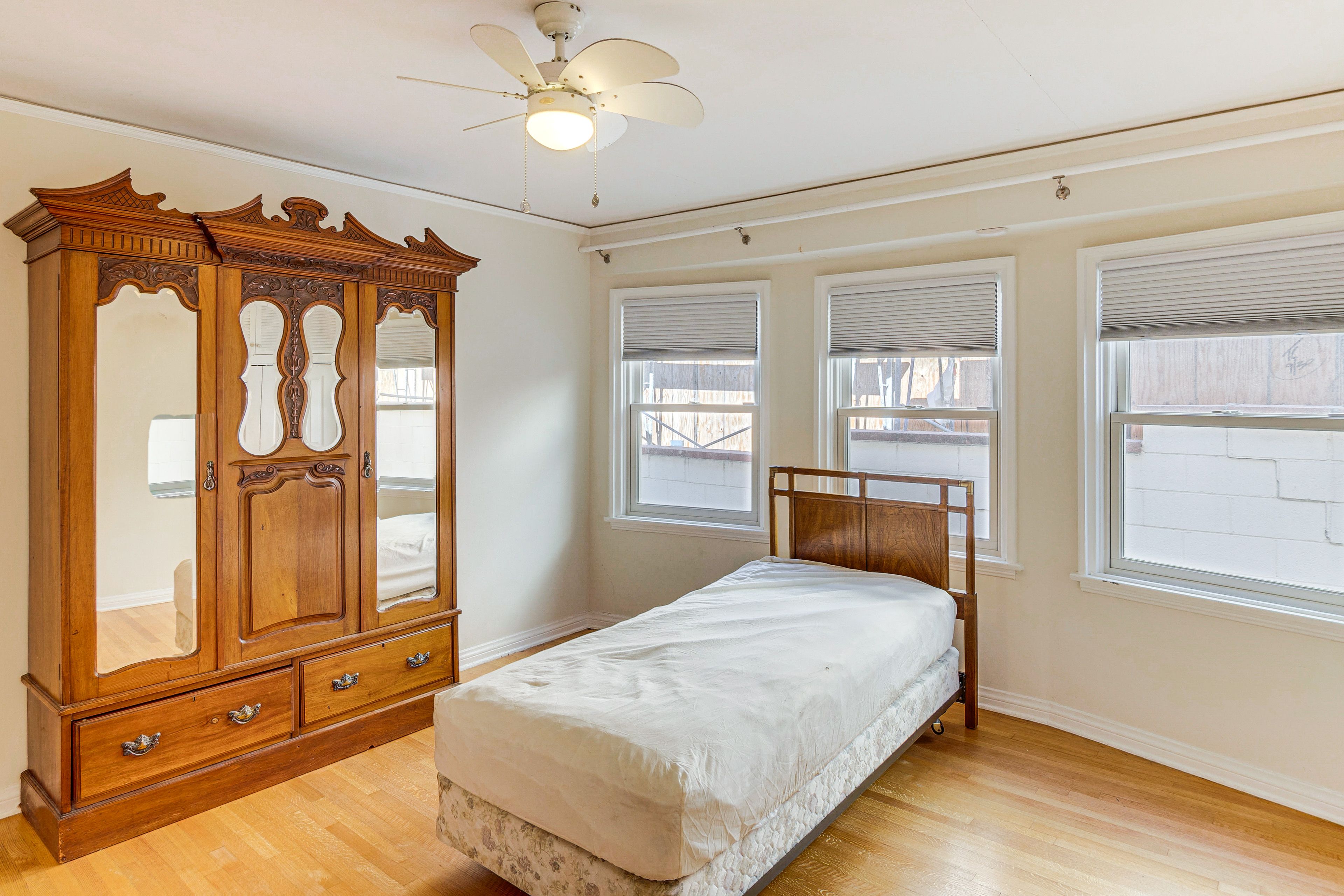 Bedroom 2 | Twin Bed