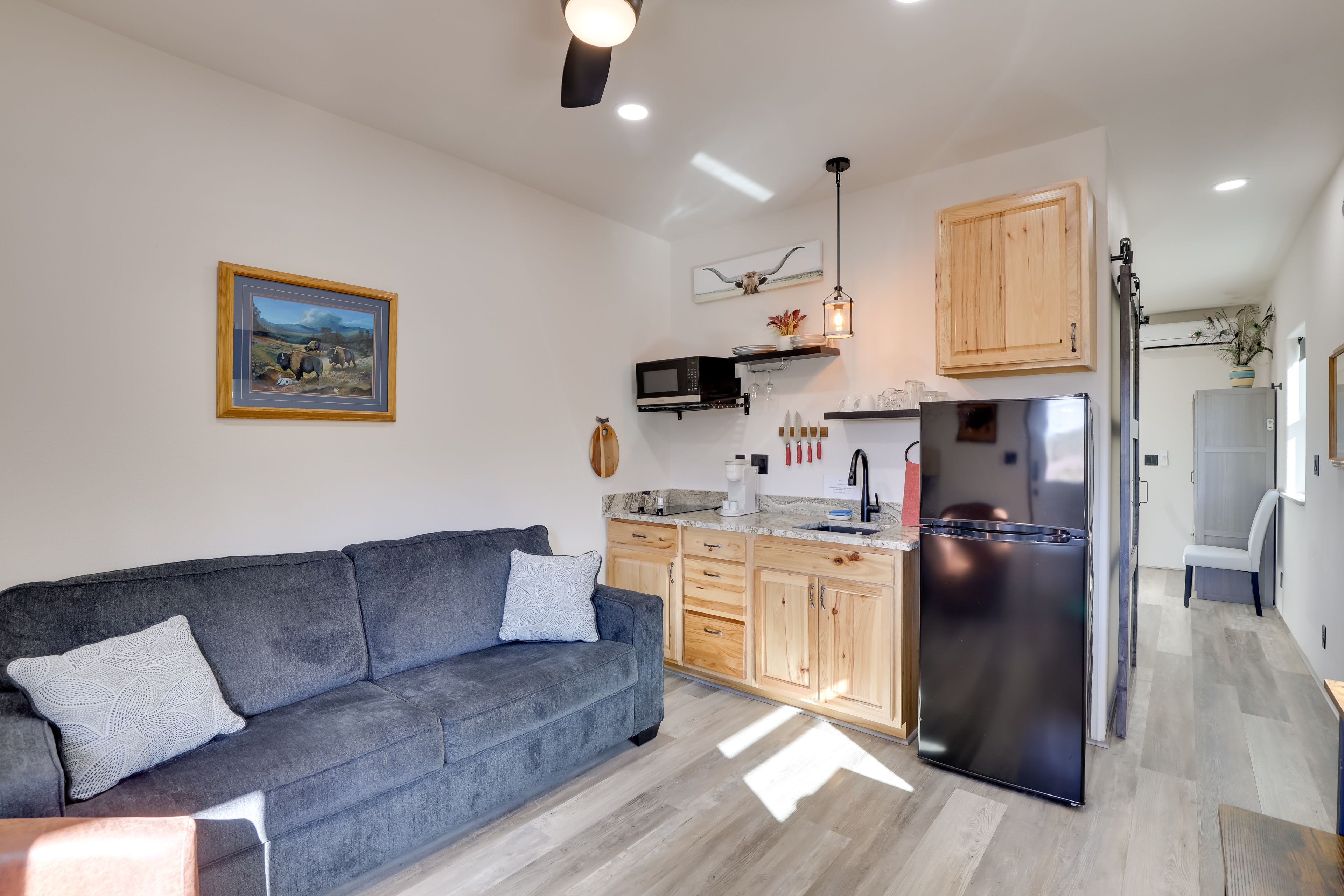 Kitchenette | Dining Bar