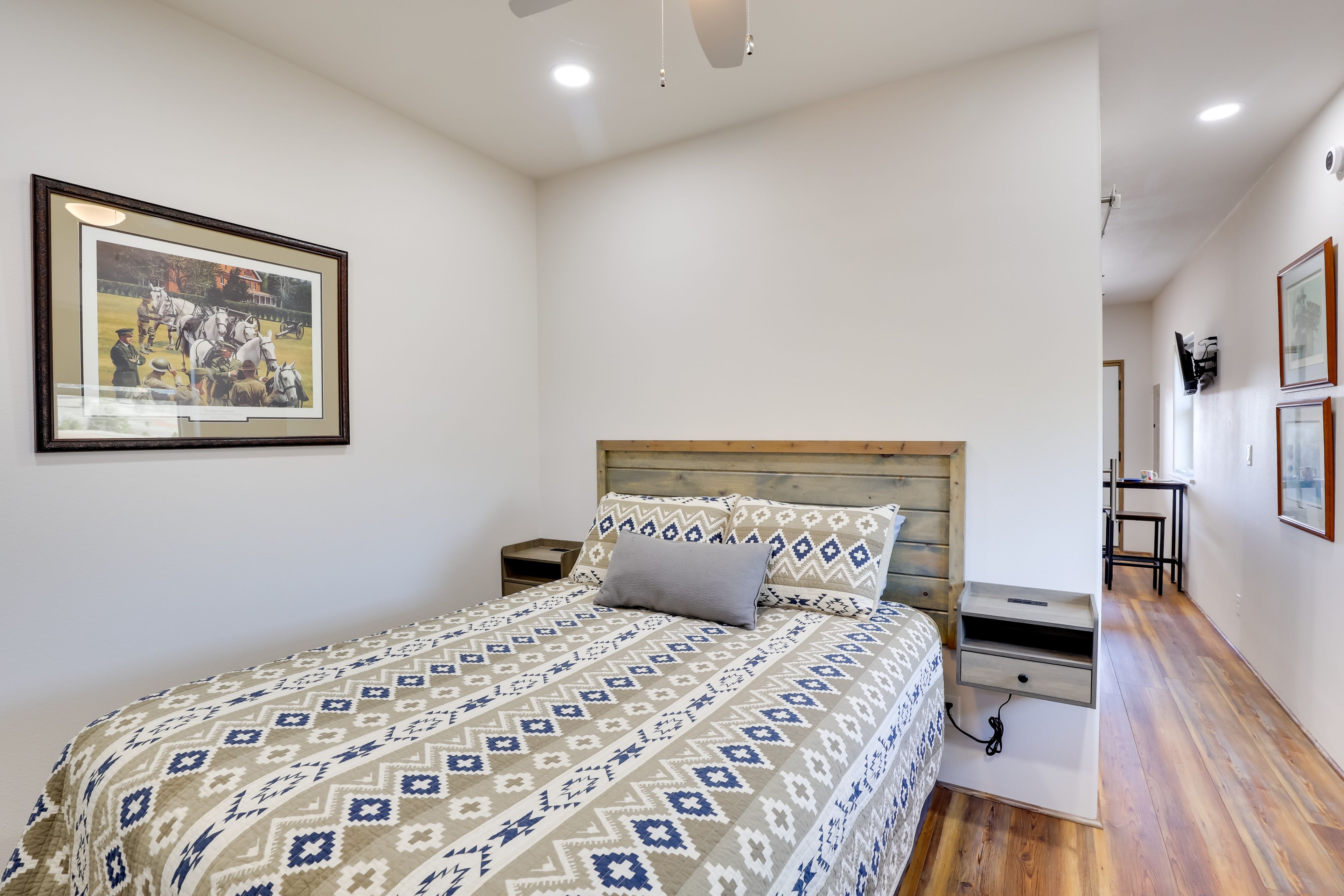 Studio | Central Air Conditioning/Heat | Free WiFi