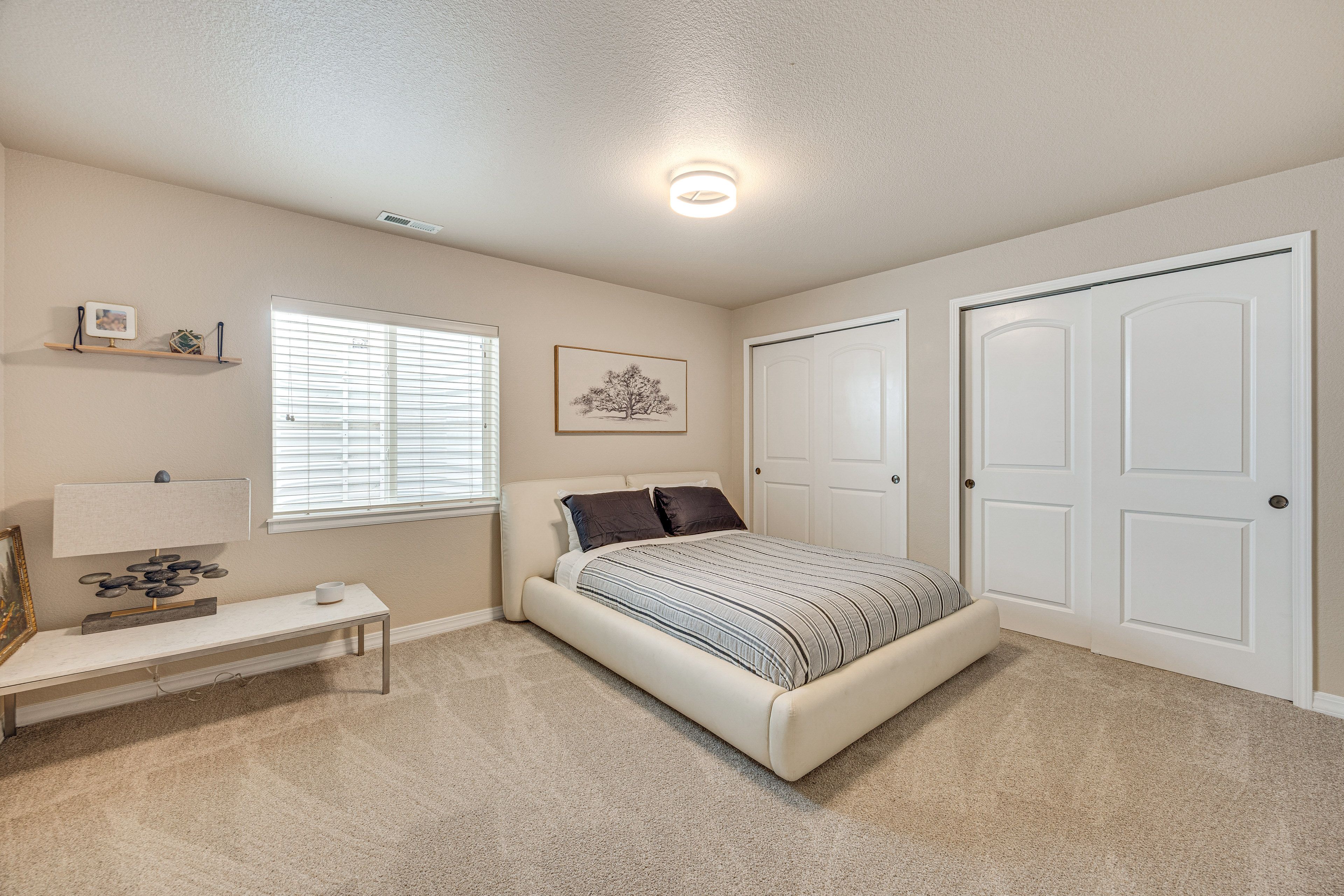 Bedroom 2 | Basement | Queen Bed