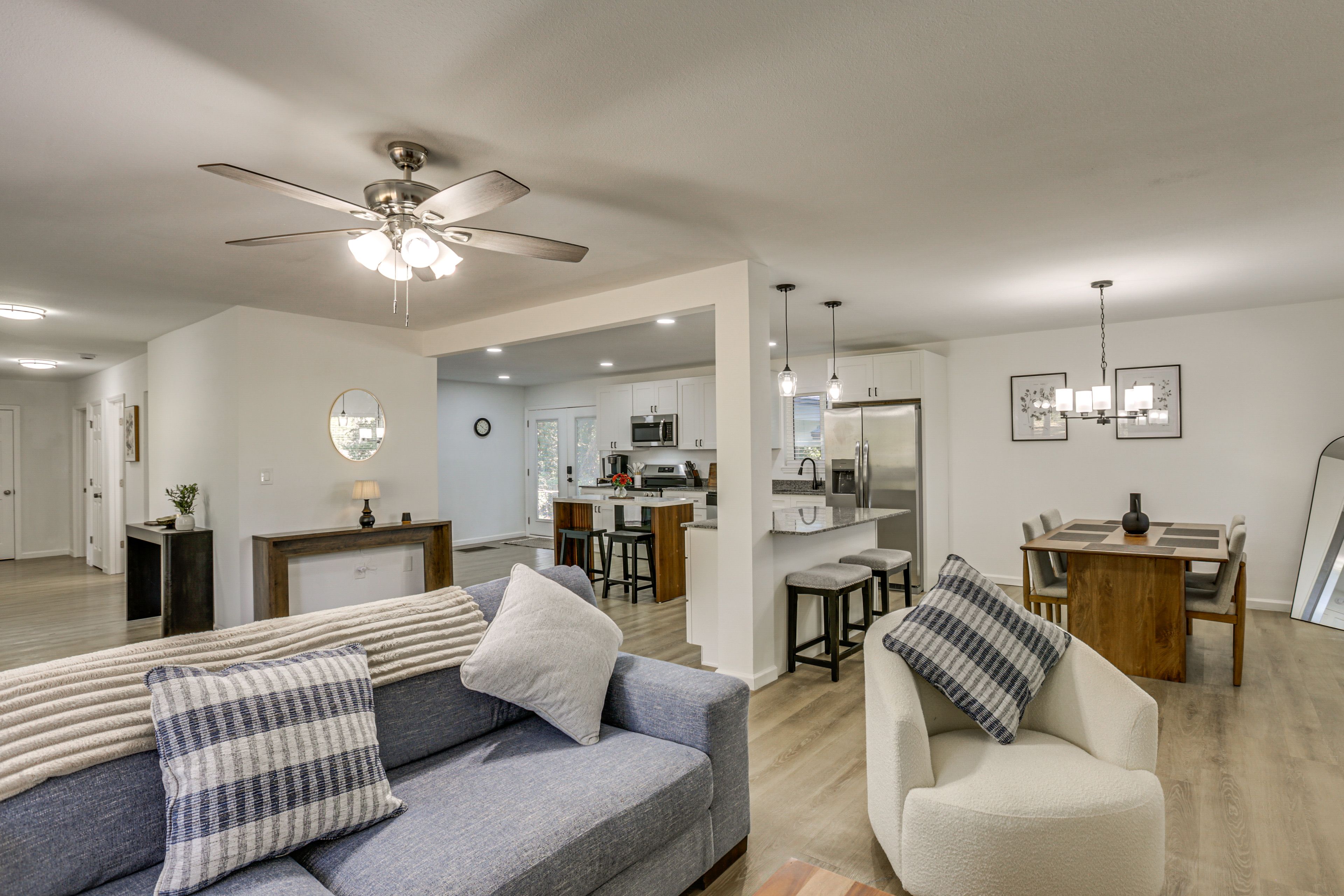 Living Room | Central A/C & Heat | Free WiFi