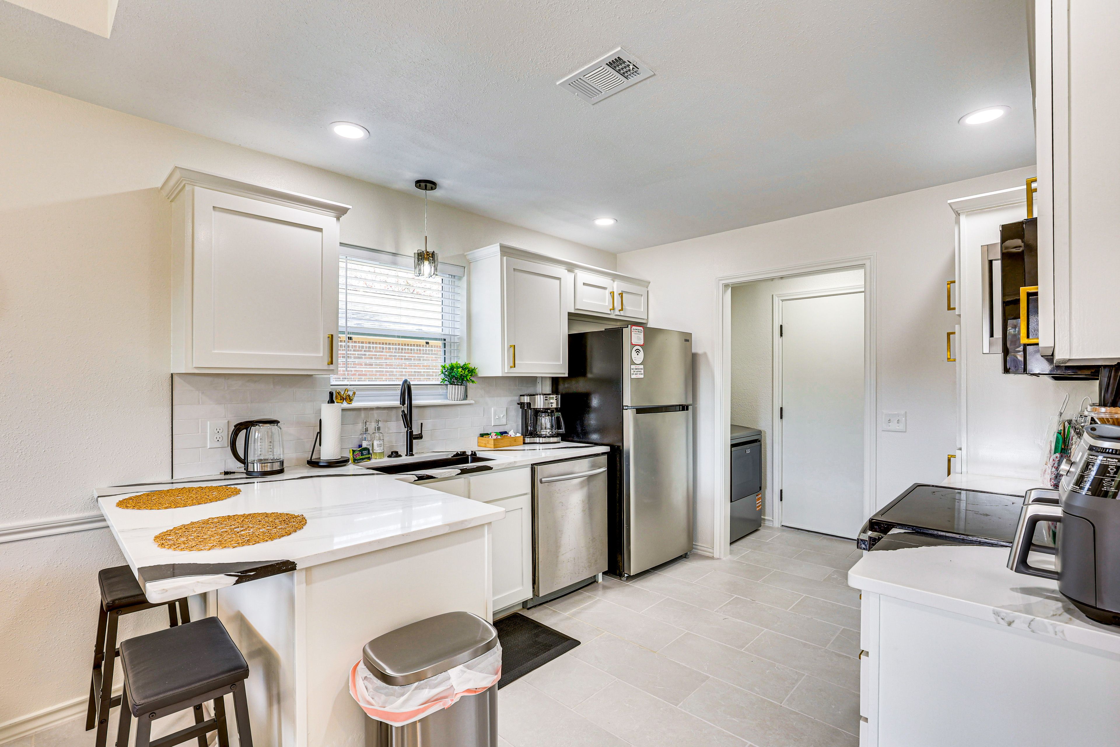 Kitchen | Cooking Basics | Single-Story Home