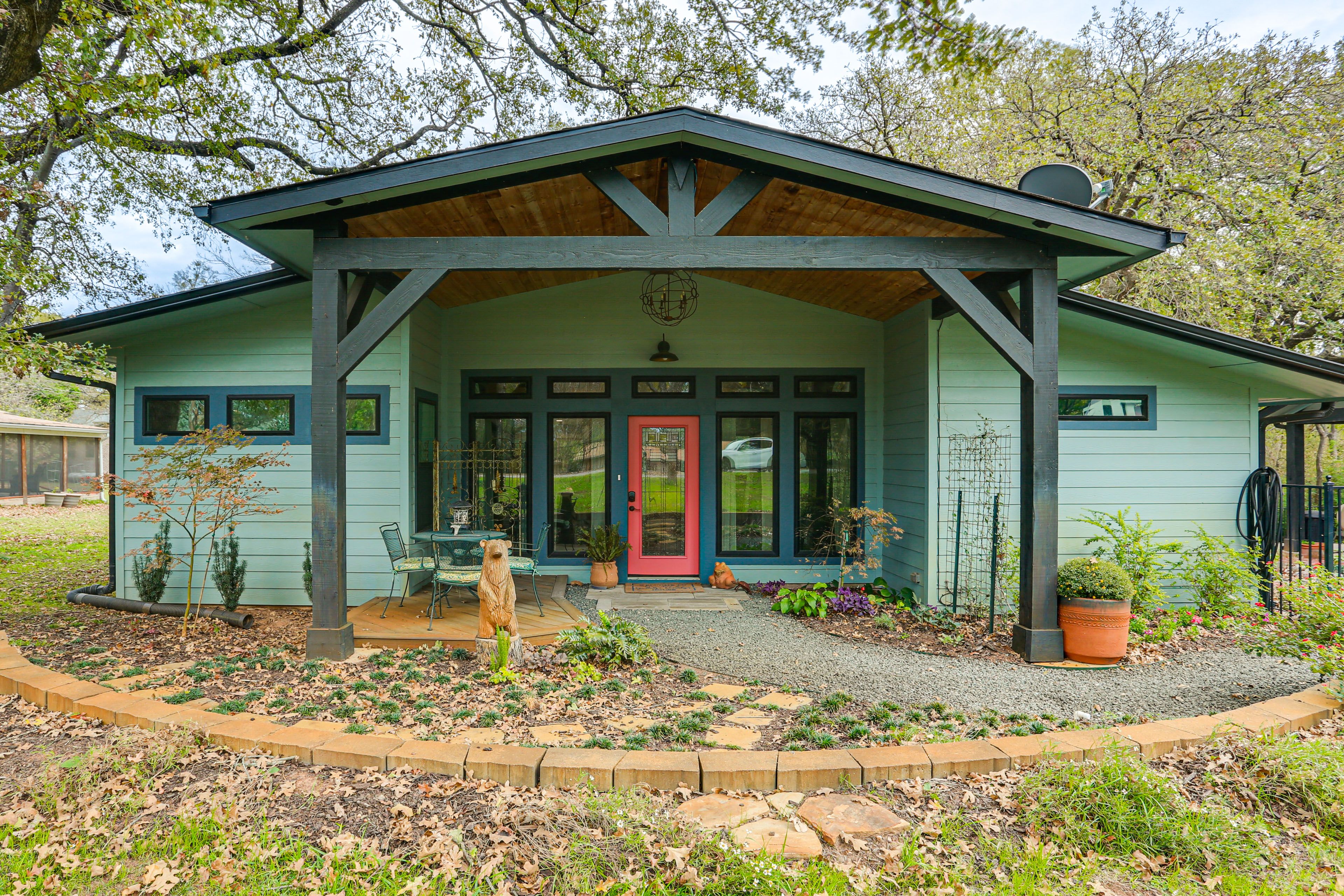 Pottsboro Vacation Rental | 3BR | 1BA | 1,600 Sq Ft | 1 Small Step Required