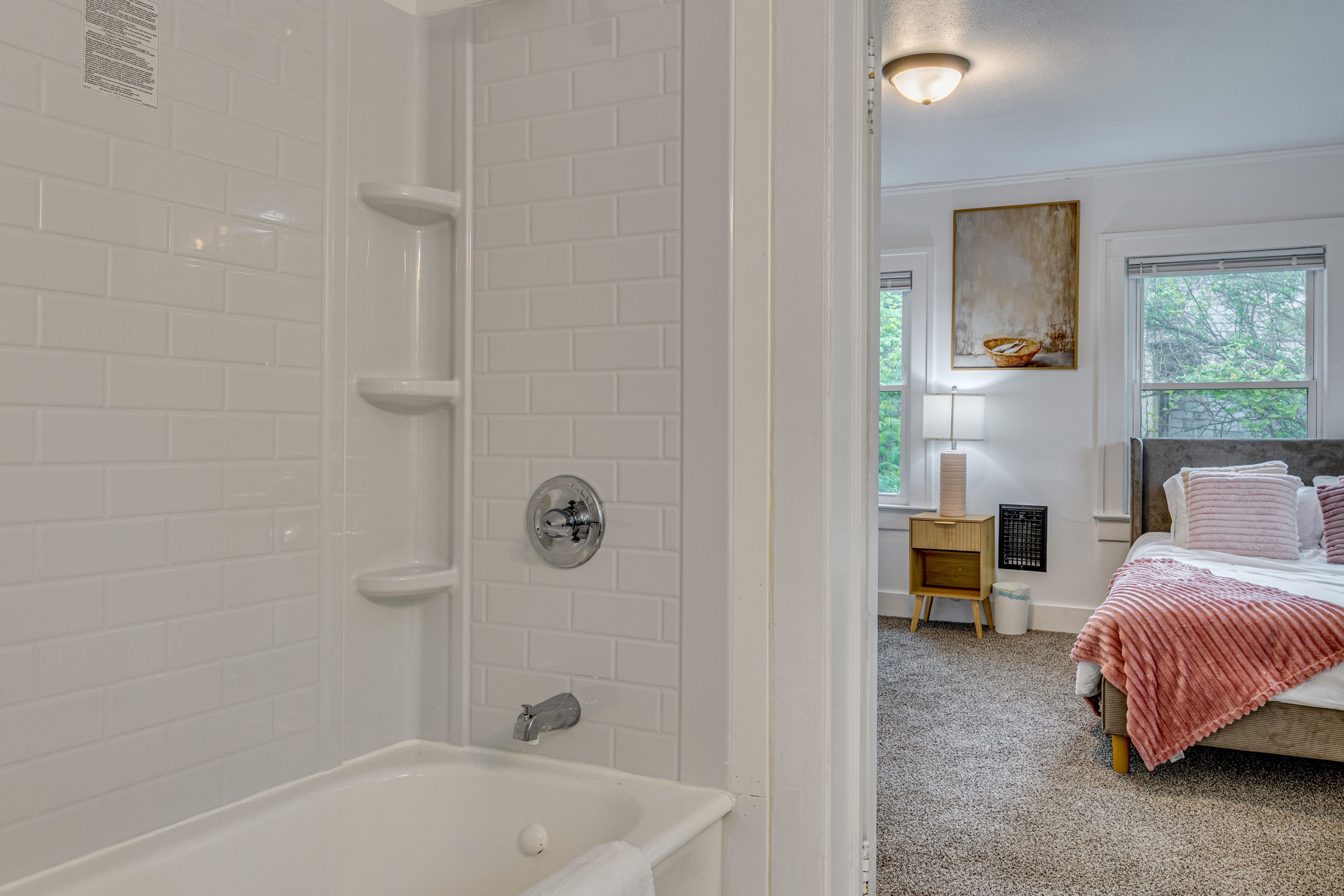 Full Bathroom | 2nd Floor