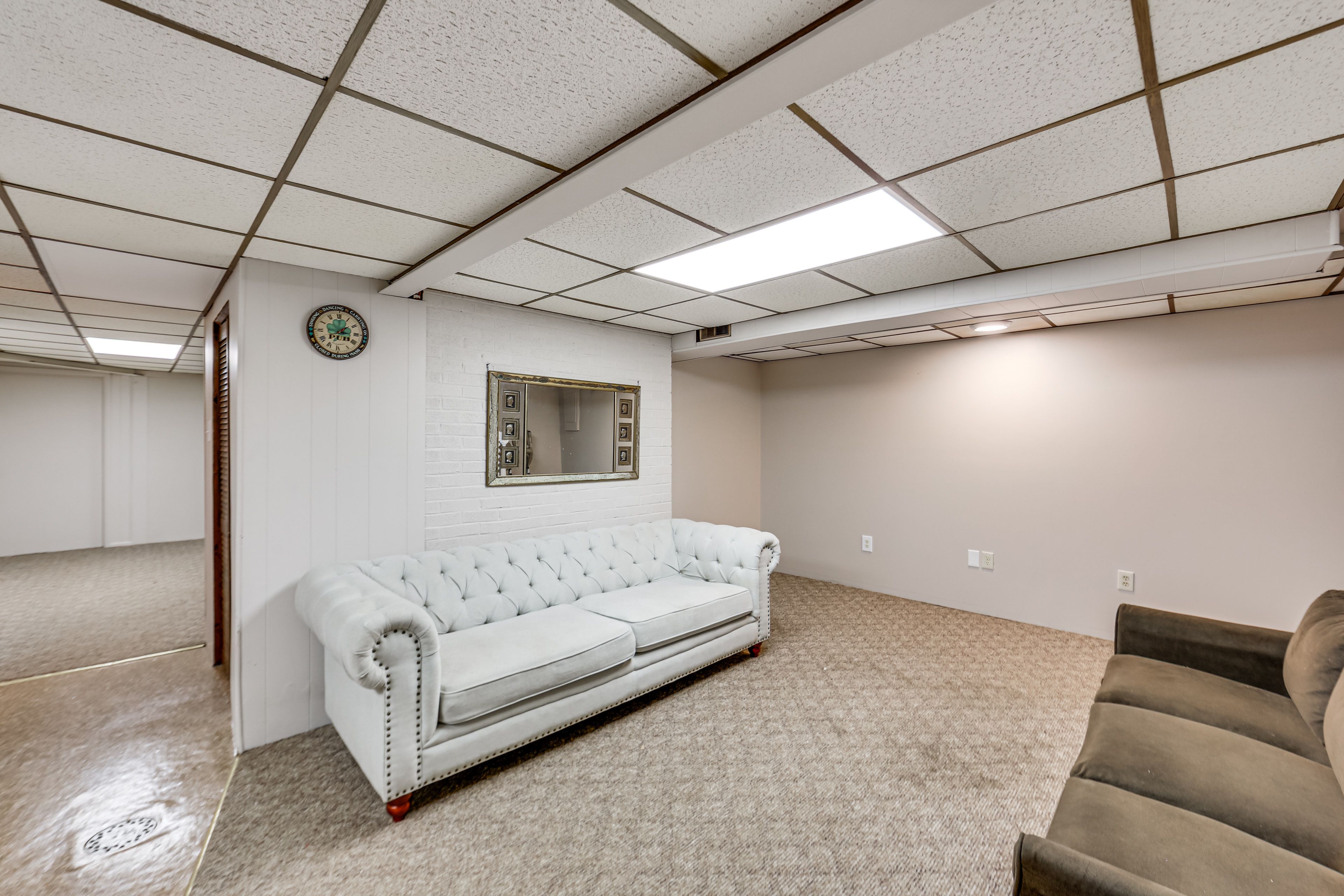 Living Room | Basement | Washer/Dryer