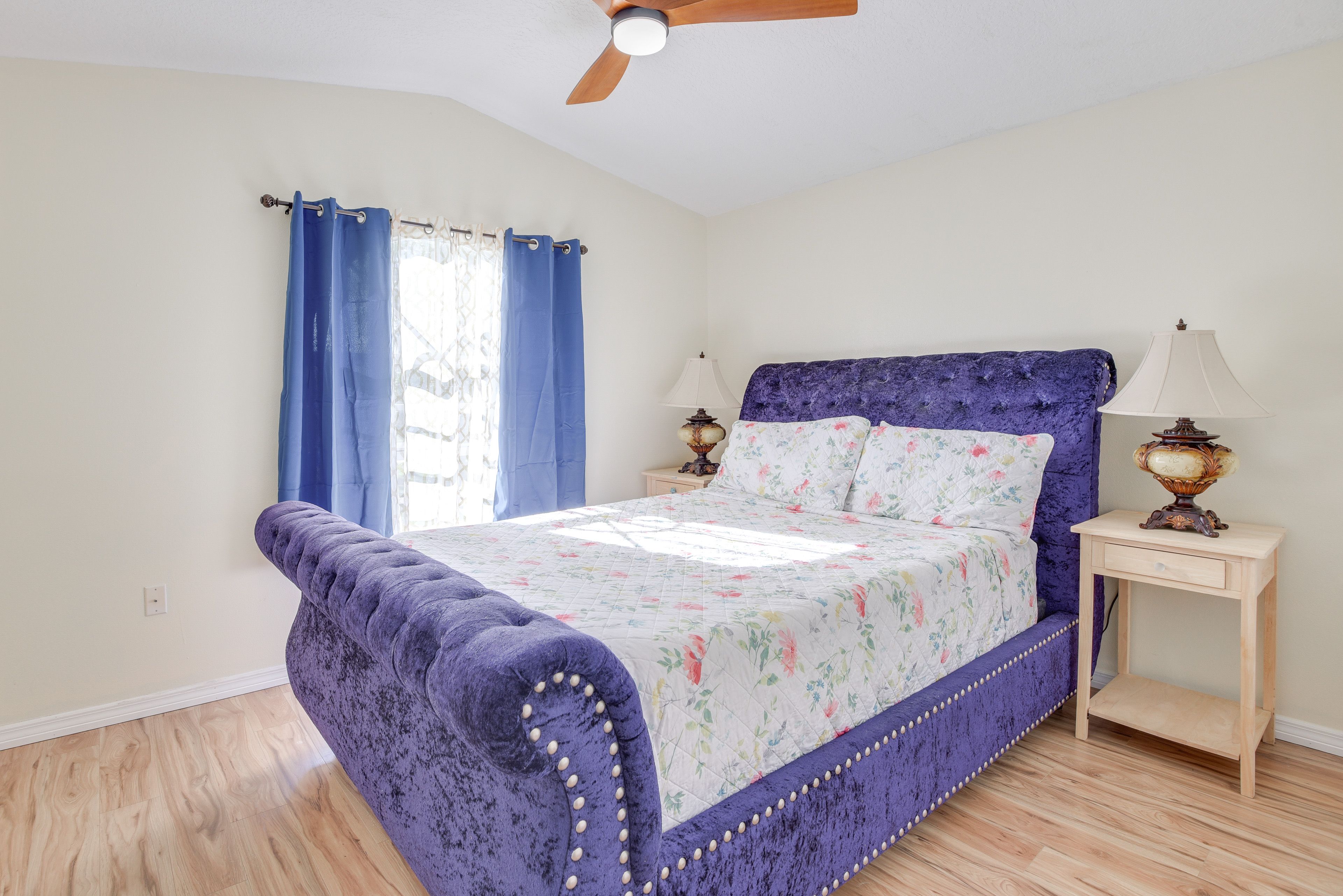 Bedroom 2 | 2nd Floor | King Bed