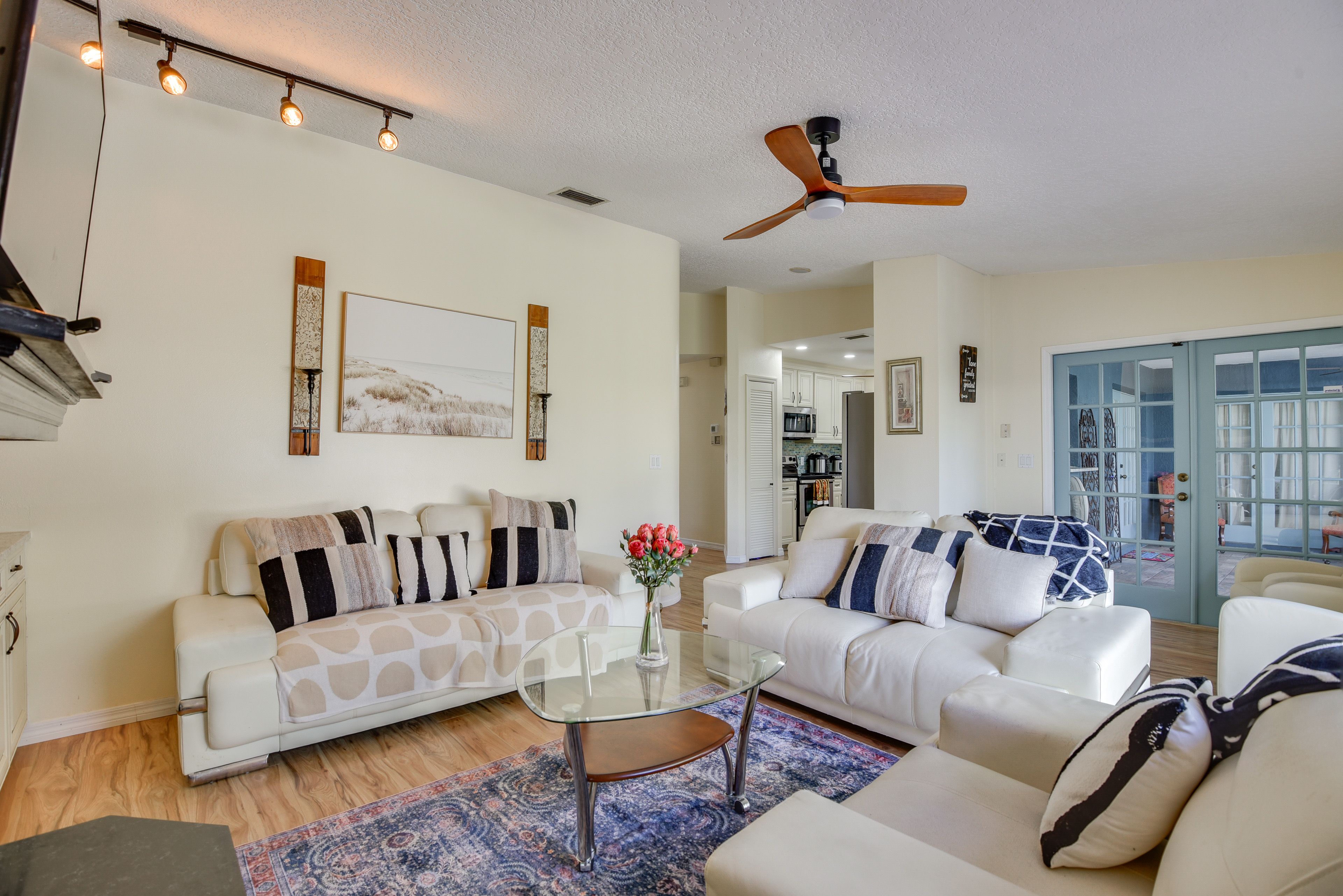 Family Room | 1st Floor | Smart TV