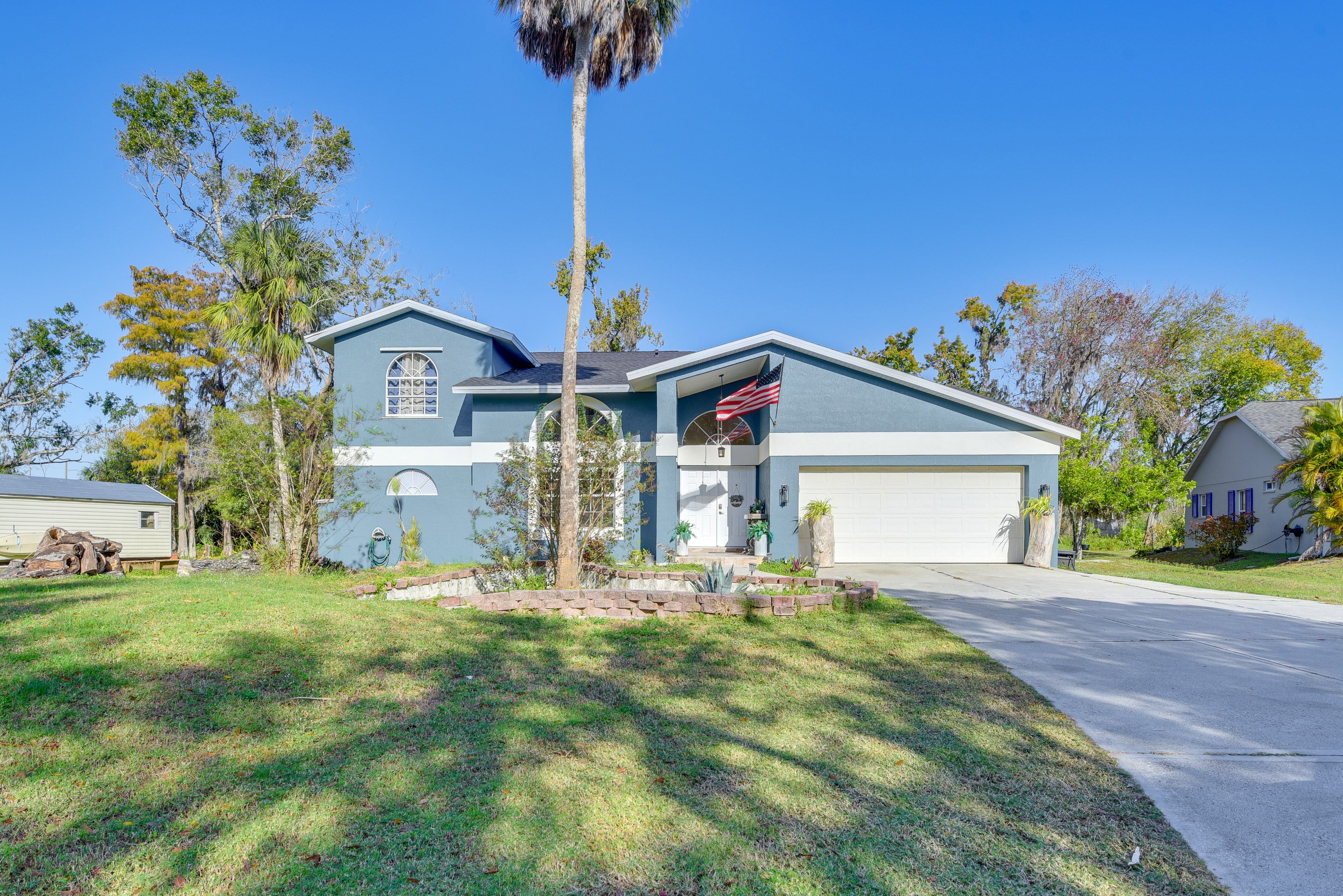 Property Exterior | Screened-In Lanai