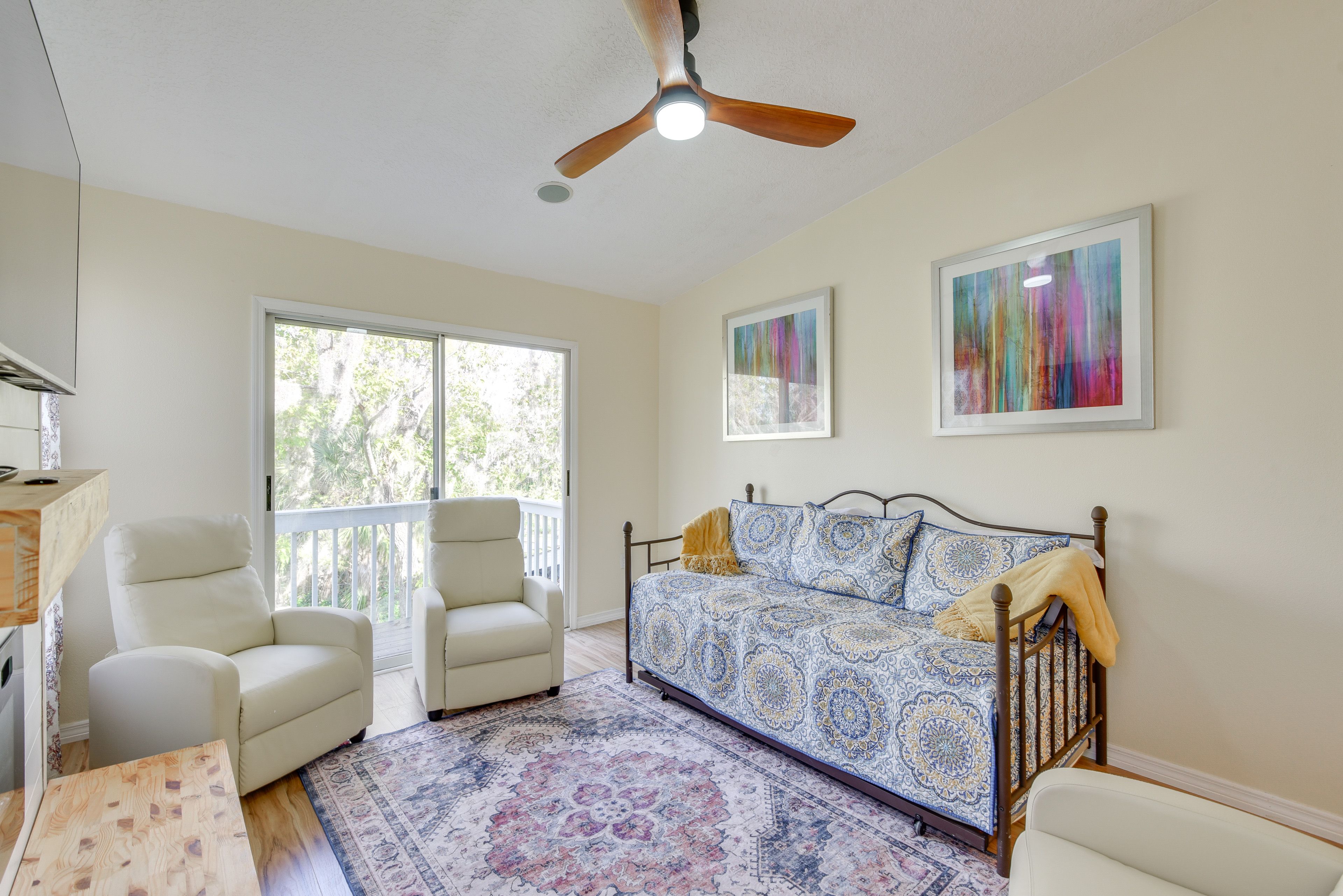 Loft | 2nd Floor | Twin Daybed w/ Twin Trundle | Smart TV