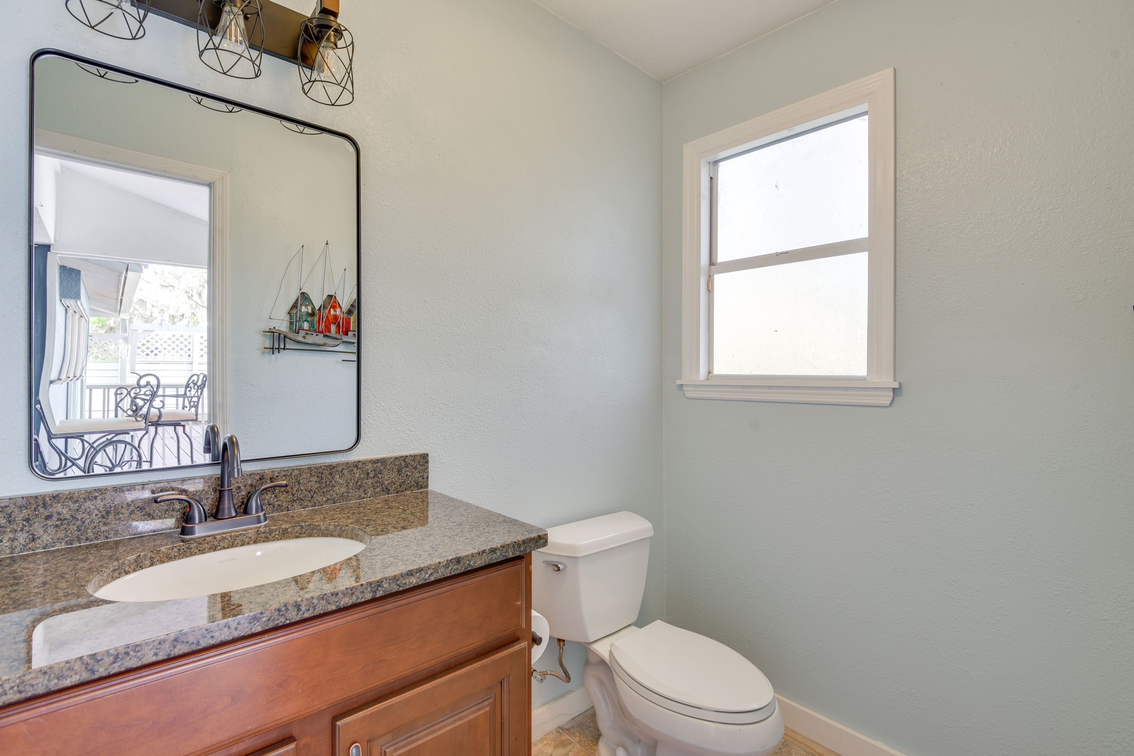 Half Bathroom | 1st Floor