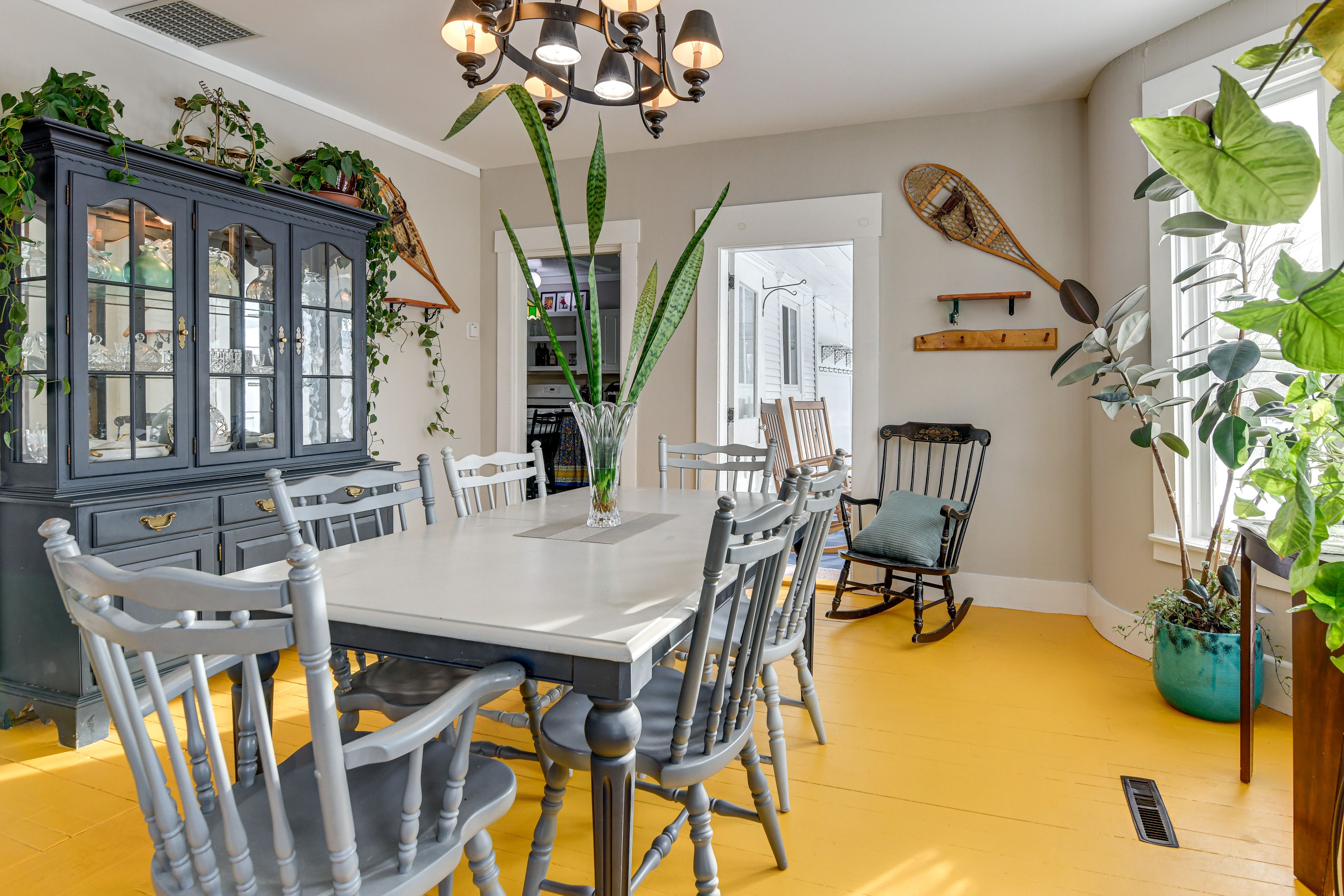 Dining Room | Central Heating | Free WiFi | 1st Floor