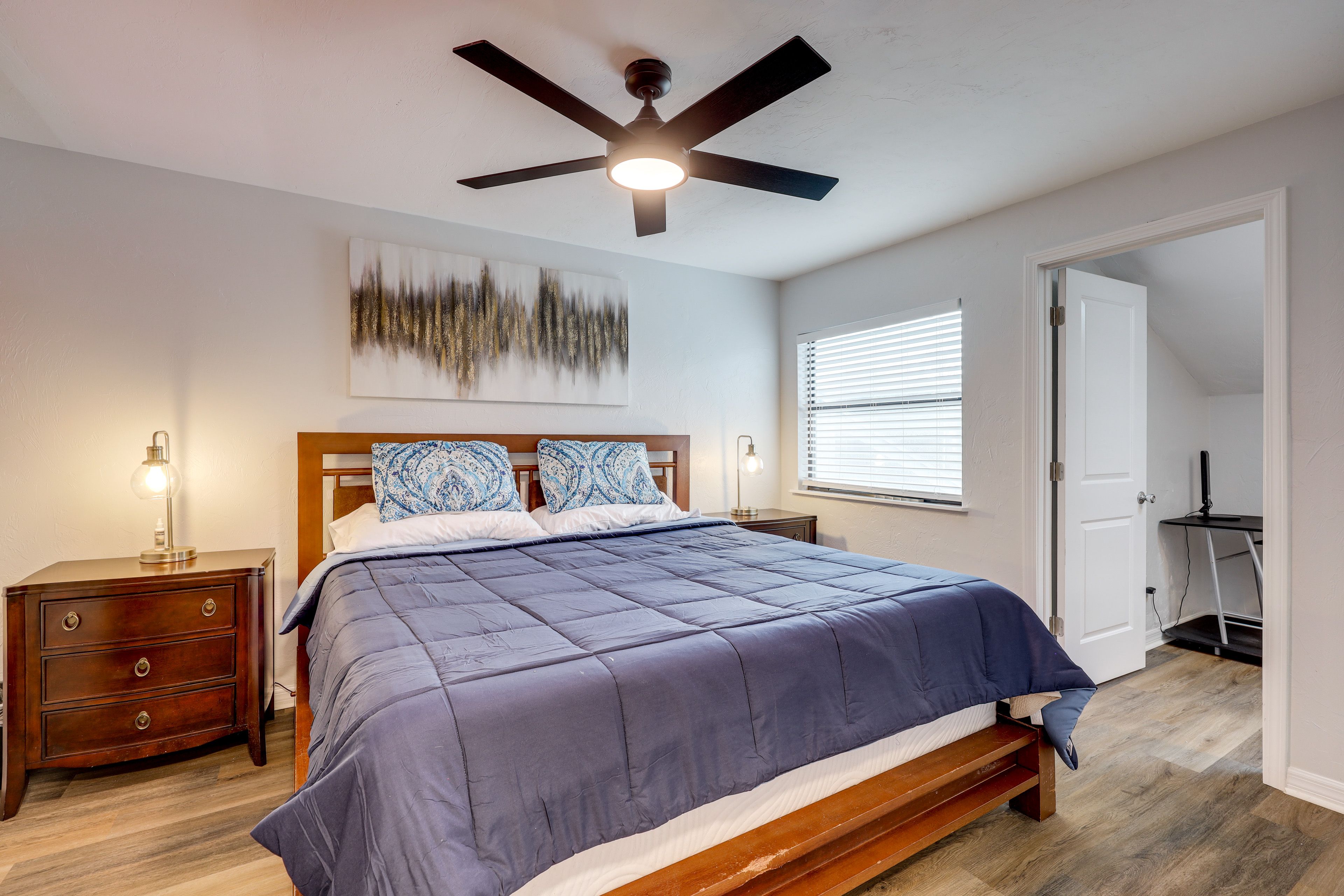 Bedroom 1 | King Bed | 2nd Floor | Linens Provided