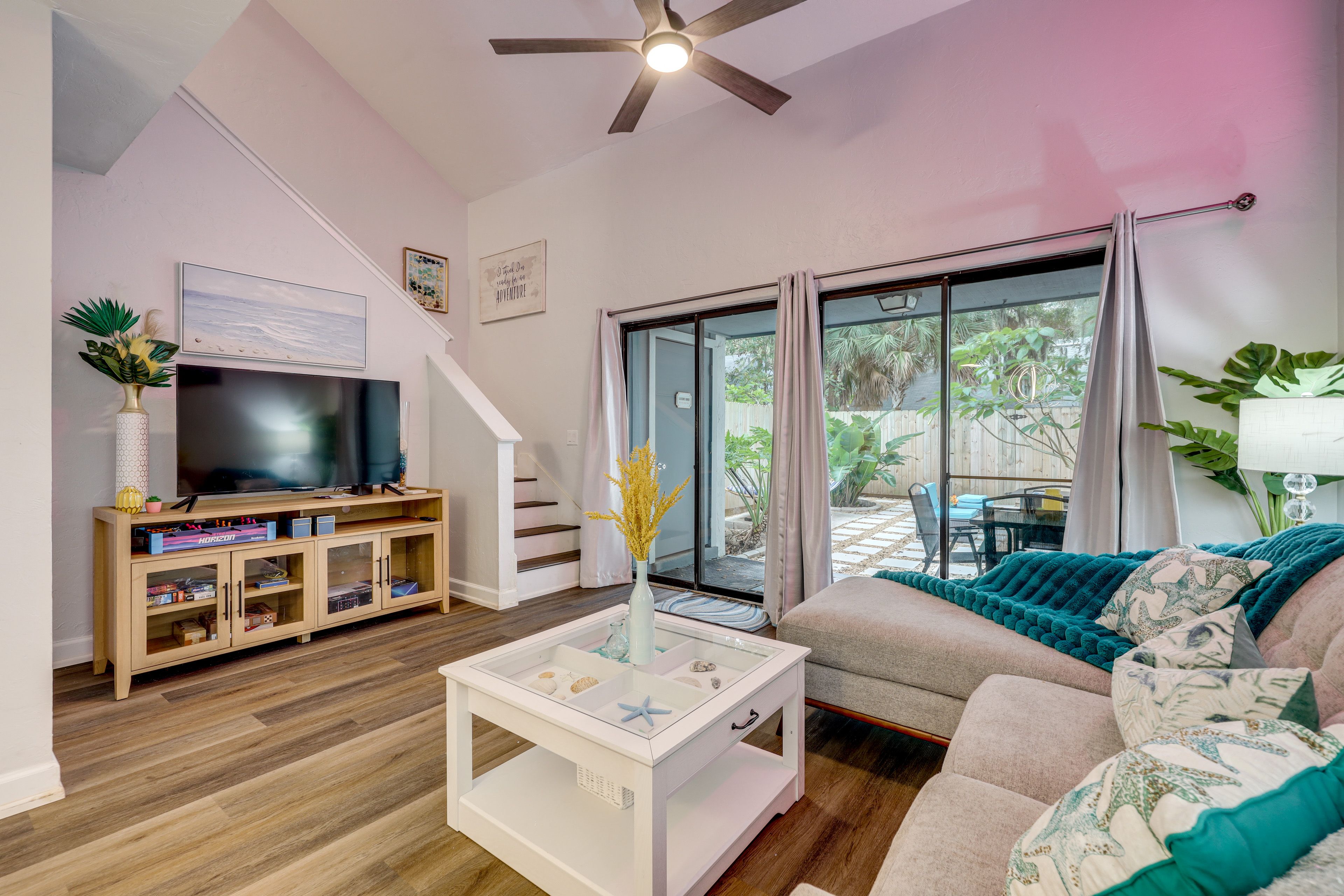 Living Room | 1st Floor | Free WiFi | Smart TV