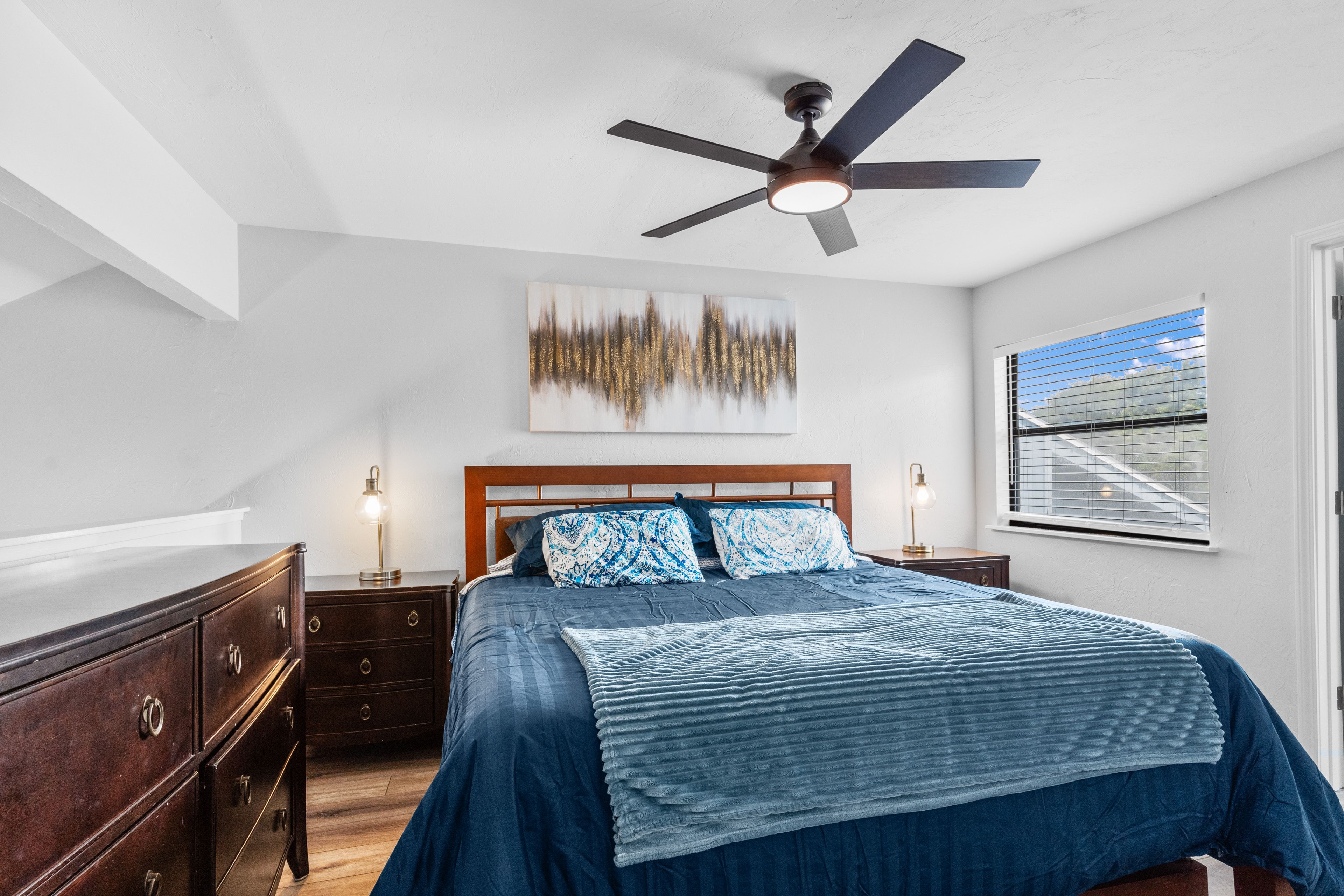 Bedroom 1 | King Bed | 2nd Floor | Linens Provided