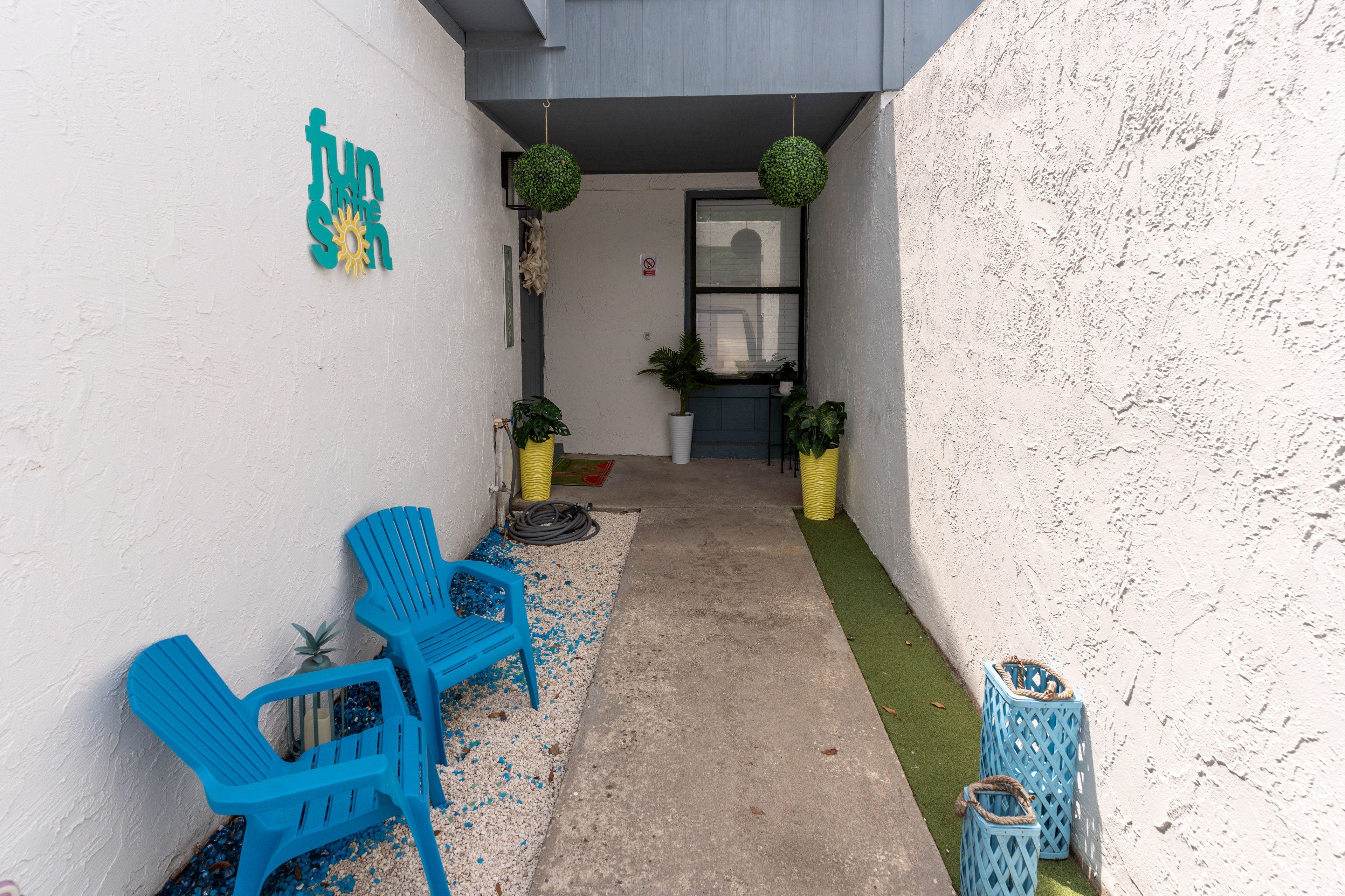Private Entrance
